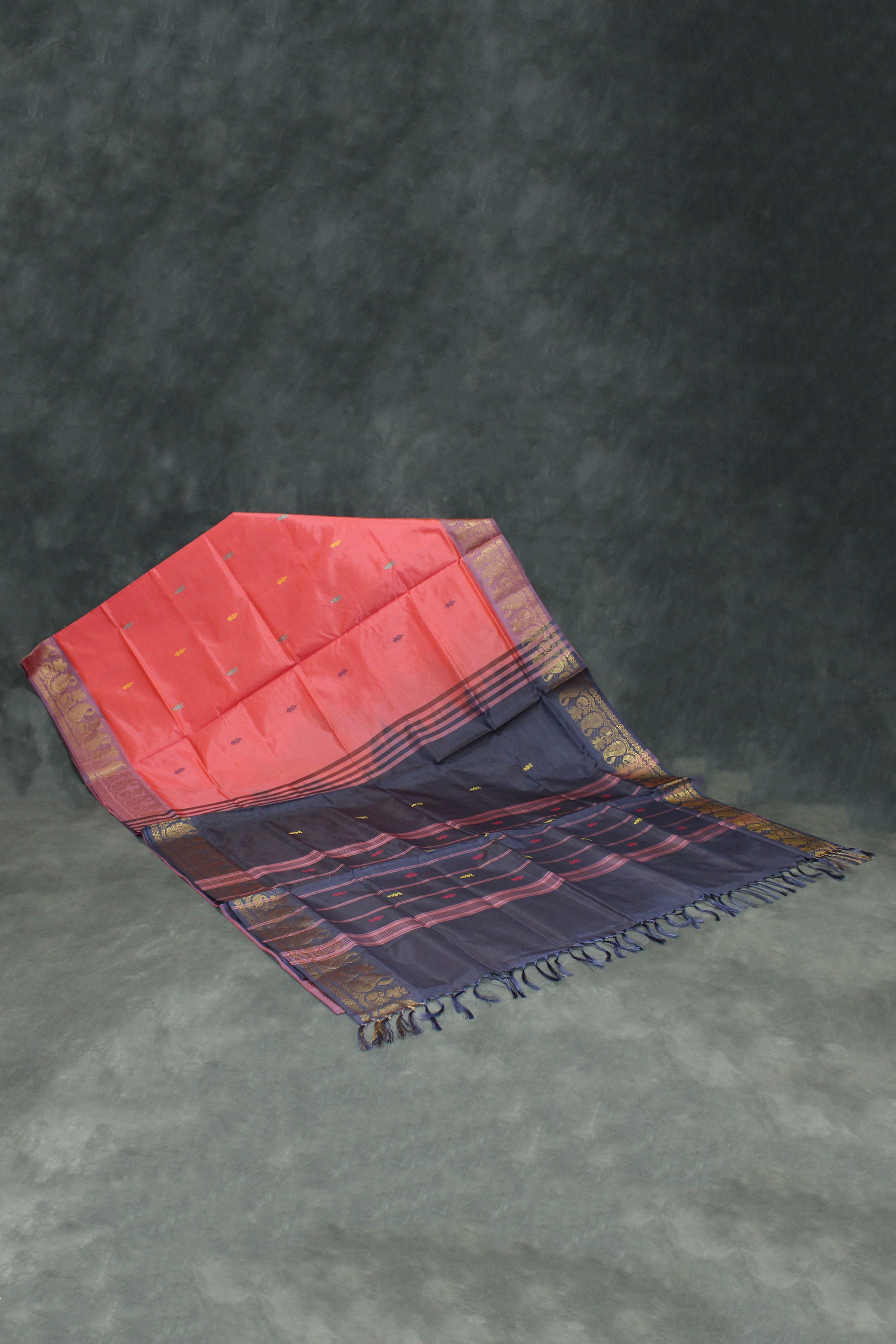 Vaazhai Naar (Banana Pith) Saree with Traditional Zari Border and Small Butta