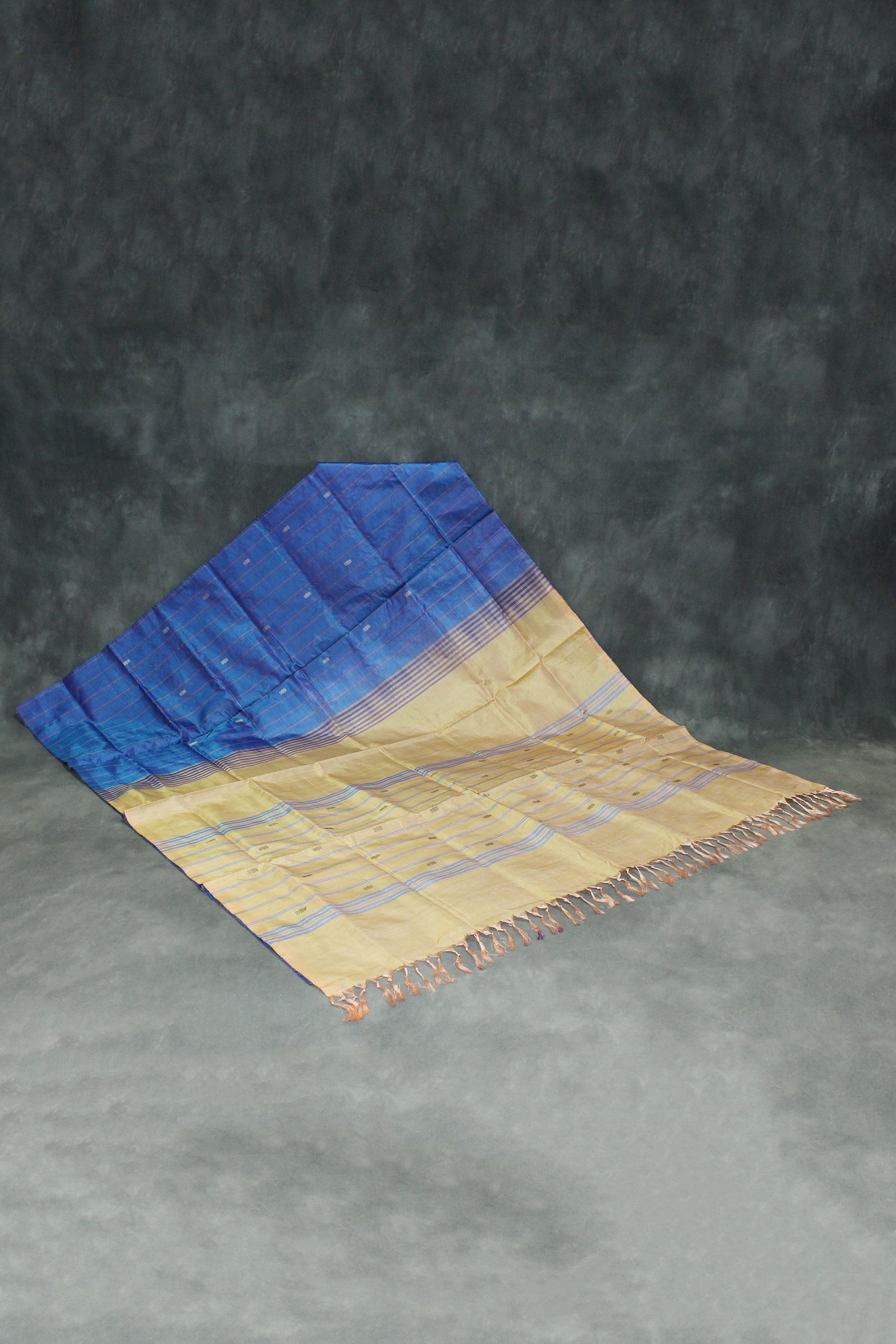 Peach Vaazhai Naar Banana Pith Saree with Small Butta - Borderless Weave