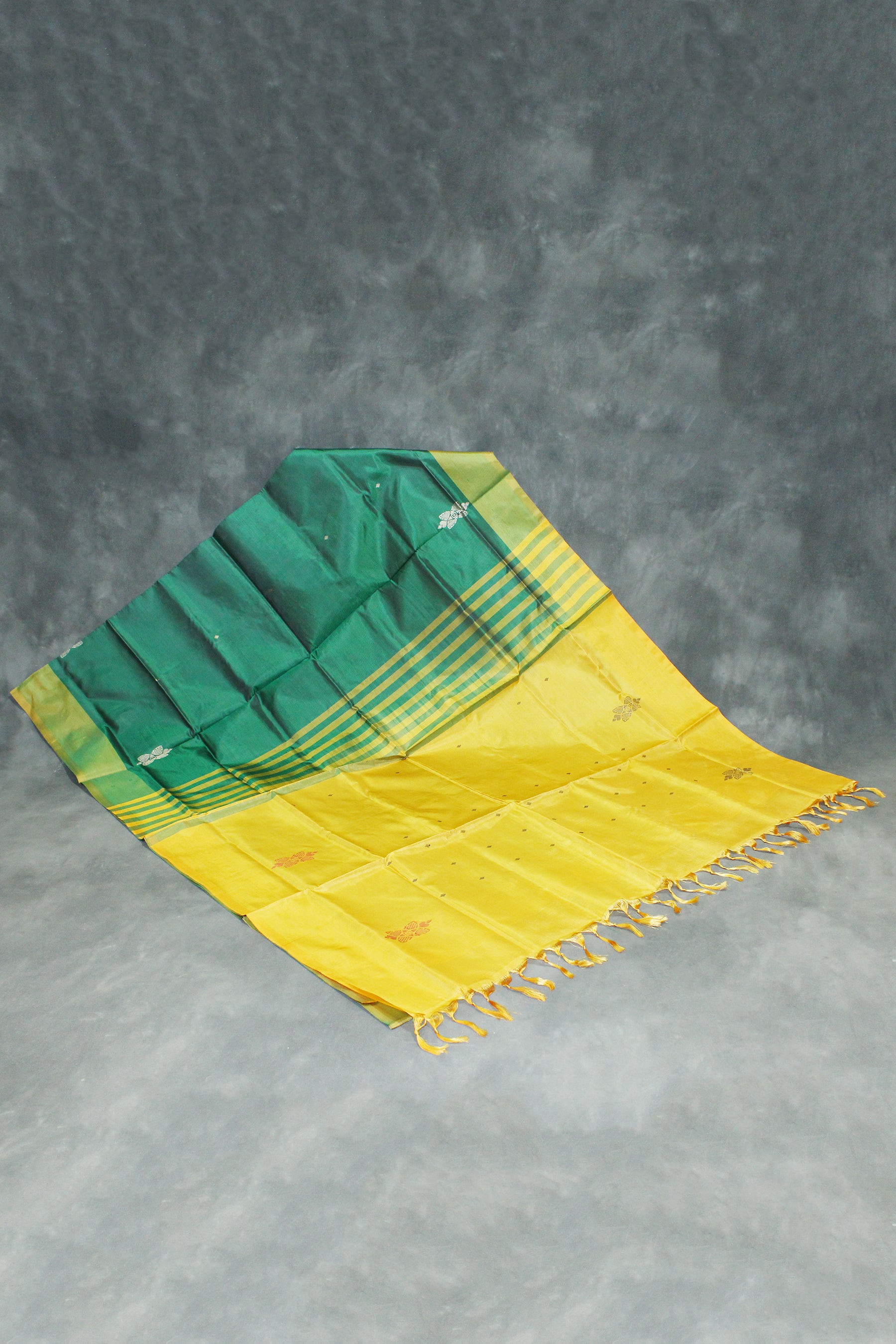 Saffron Yellow Vaazhai Naar (Banana Pith) Saree with Green Pallu and Small Butta - Borderless Traditional Saree