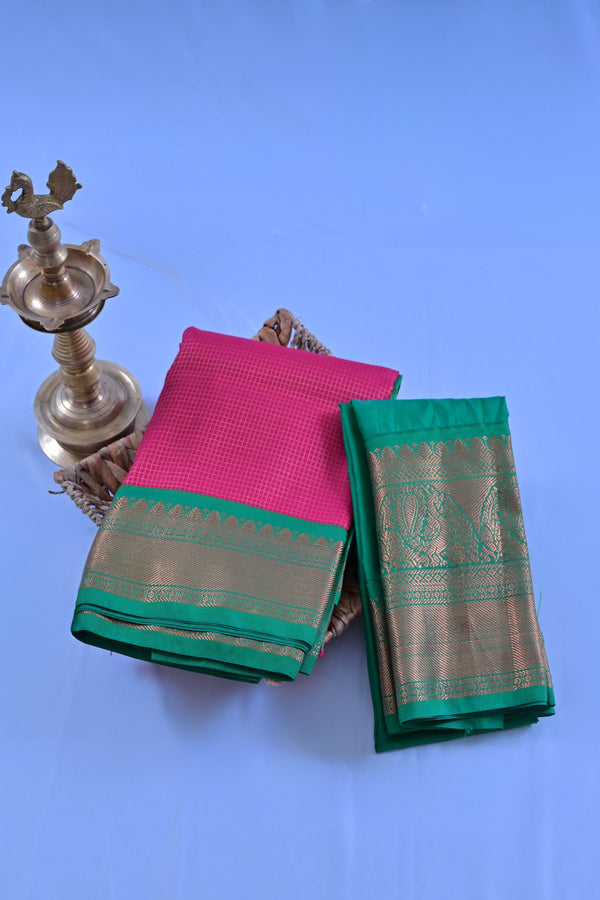 Luxurious Kanchipuram Silk Saree with Unique Border Design