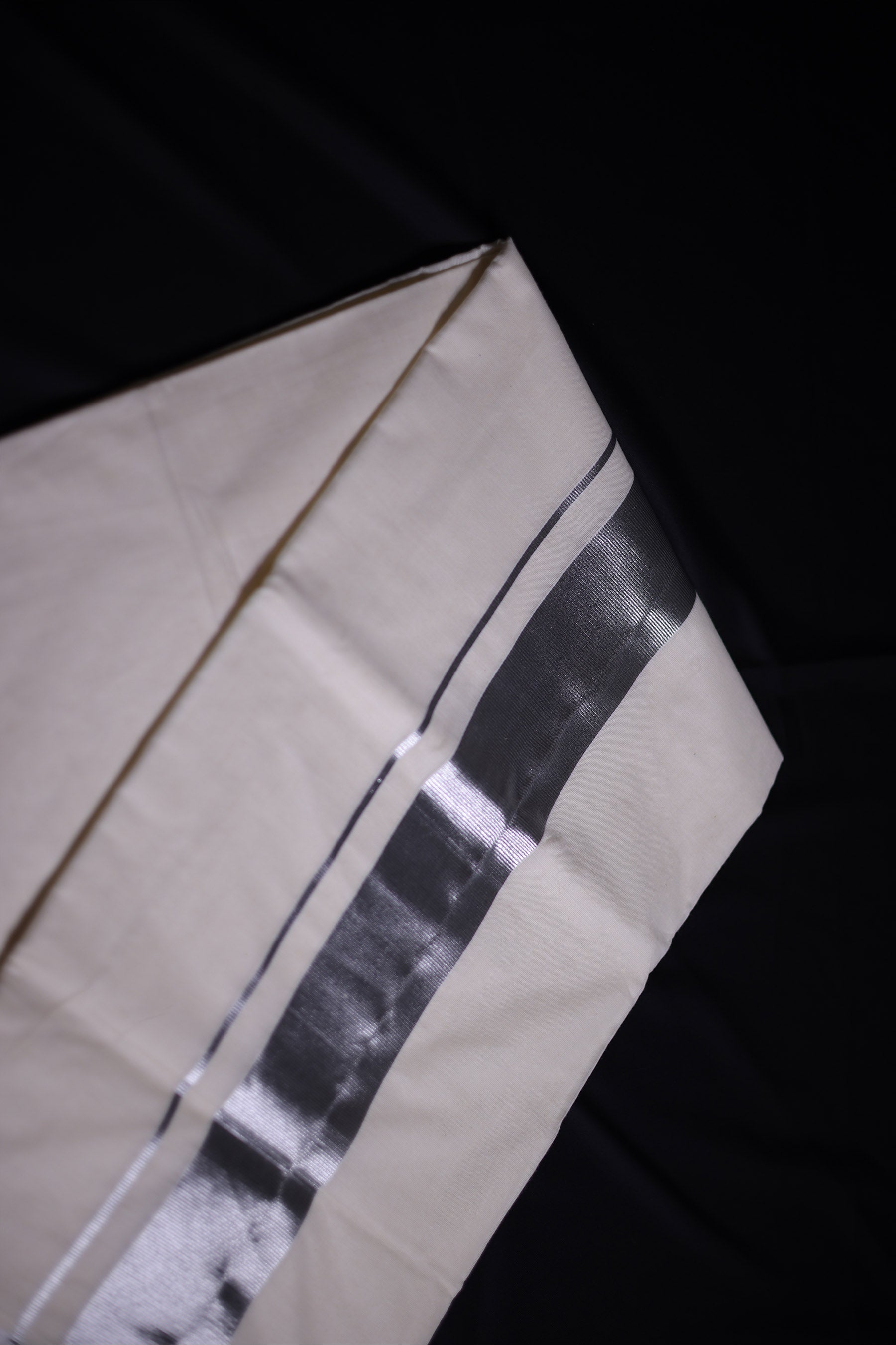 Authentic Kerala Cotton Saree with White Zari Border