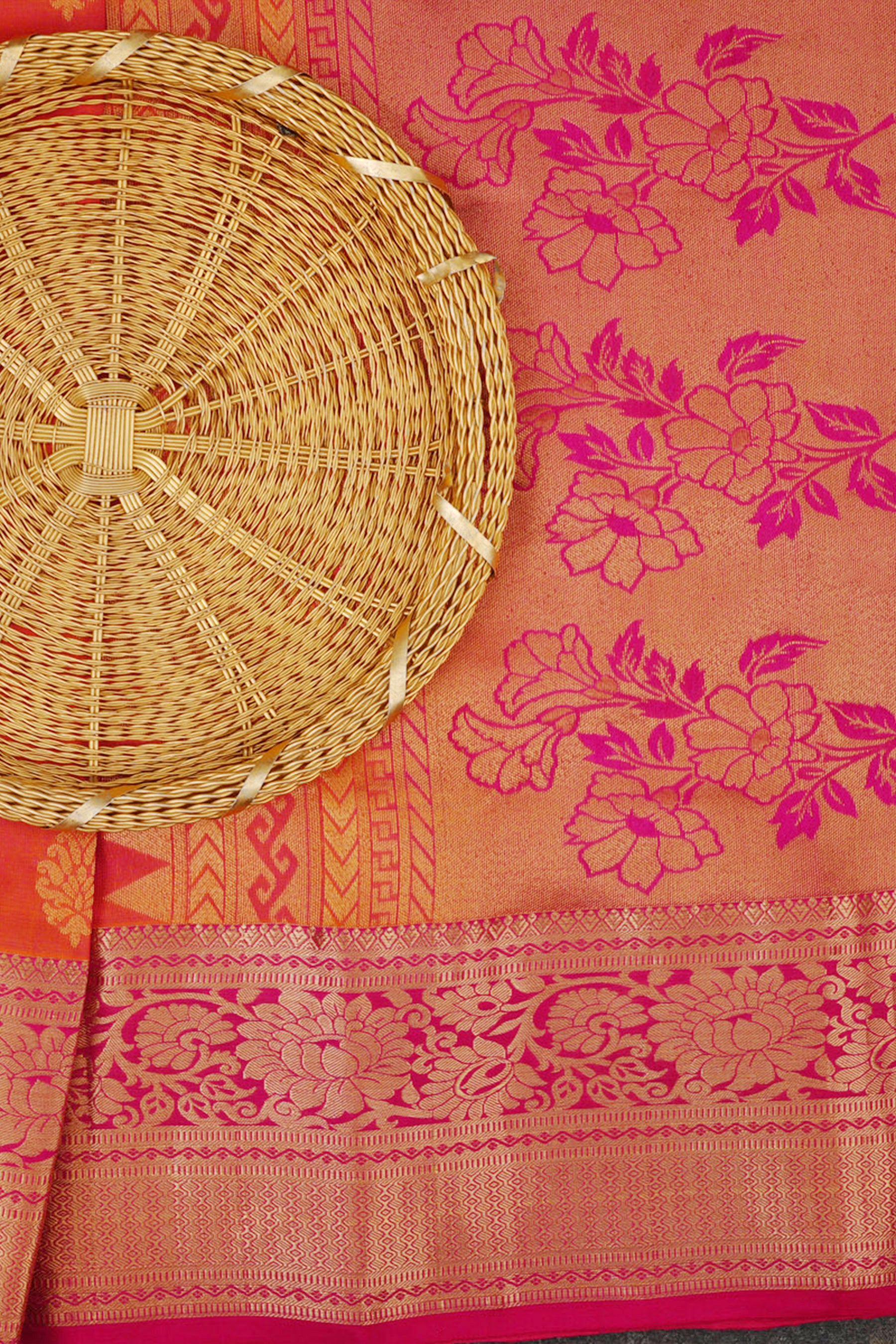 Red Double Warp Handloom Silk Saree with Design Borders - View 4 - JCS Fashions