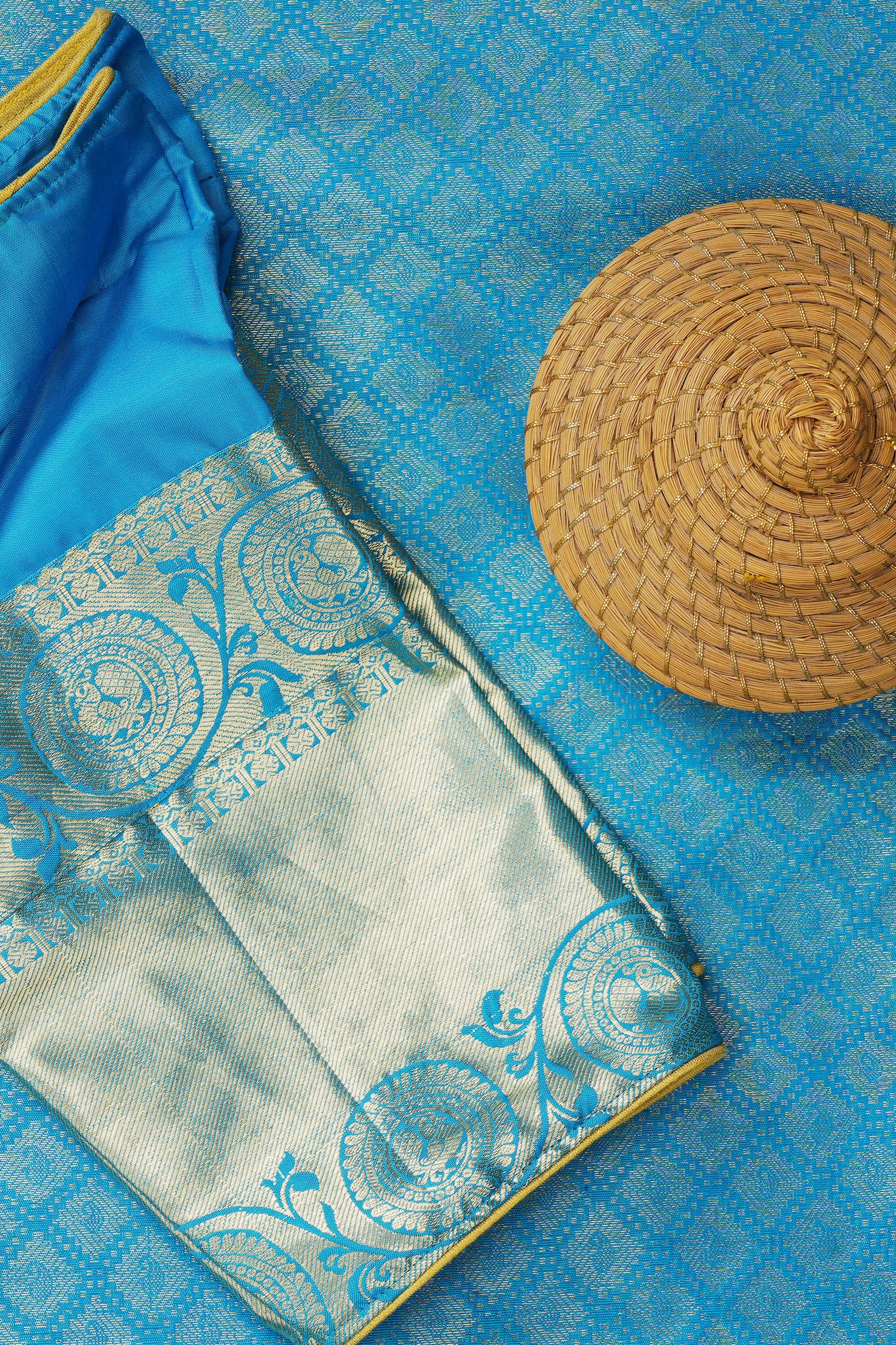 Blue Kanchipuram Handloom Silk Masterpiece with Grand - View 8 - JCS Fashions