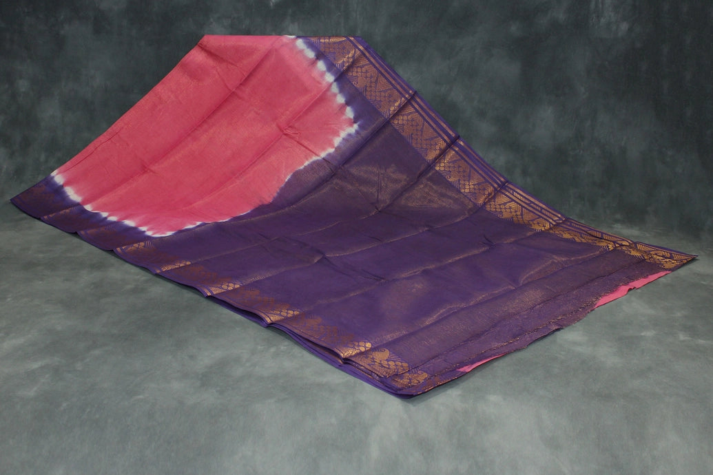 Pink Sungudi Cotton Saree with Purple Gold-Tone Zari Border, Vaira Oosi Diamond Pattern