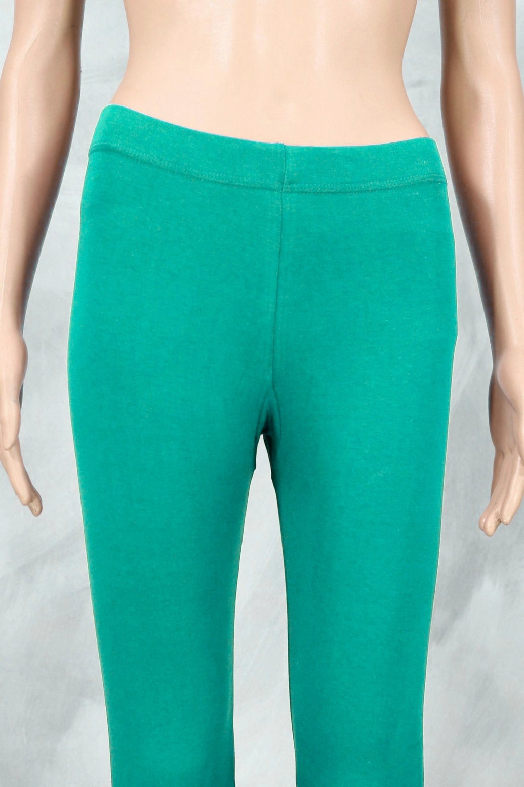 Peacock Green Ankle Length Ankle Leggings in 4-Way Lycra for Women