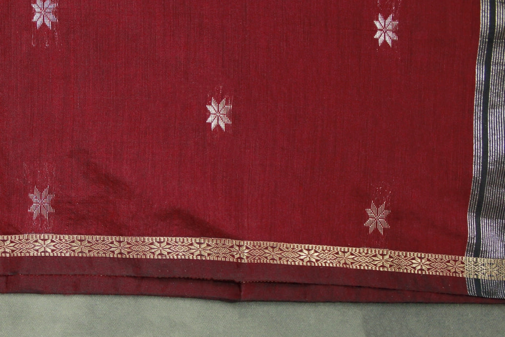Maroon Maheswari Silk Cotton Saree with Small Butta and Zari Border, Blouse Piece Included