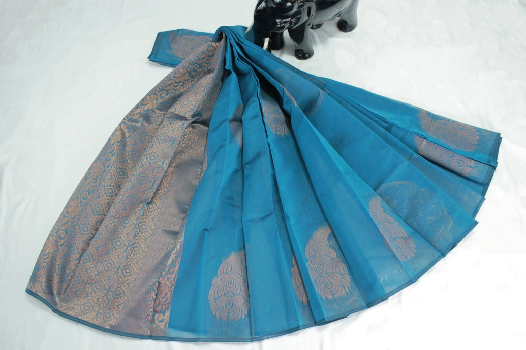 Blue Silk Cotton Saree with Zari Borderless Design and Blouse Piece
