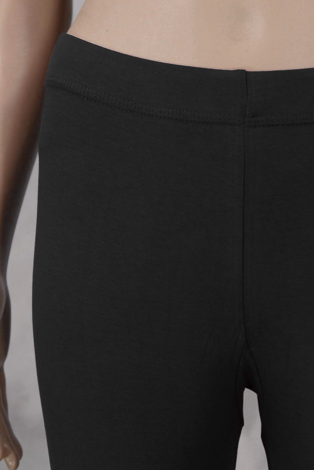 Black 4 Way Lycra Cotton Leggings with Smooth Finish Silicon Wash for All-Season Daily Wear