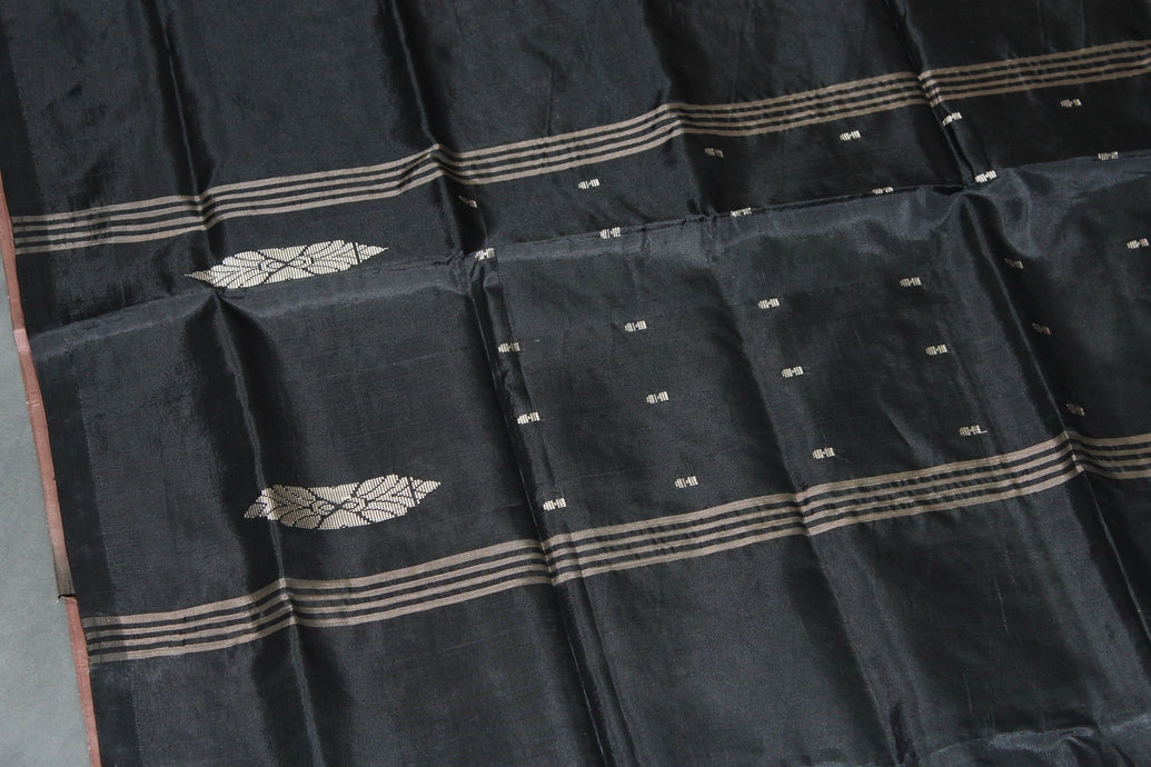 Black Vaazhai Naar (Banana Pith) Borderless Saree with Small Butta Motifs, Tasseled Pallu