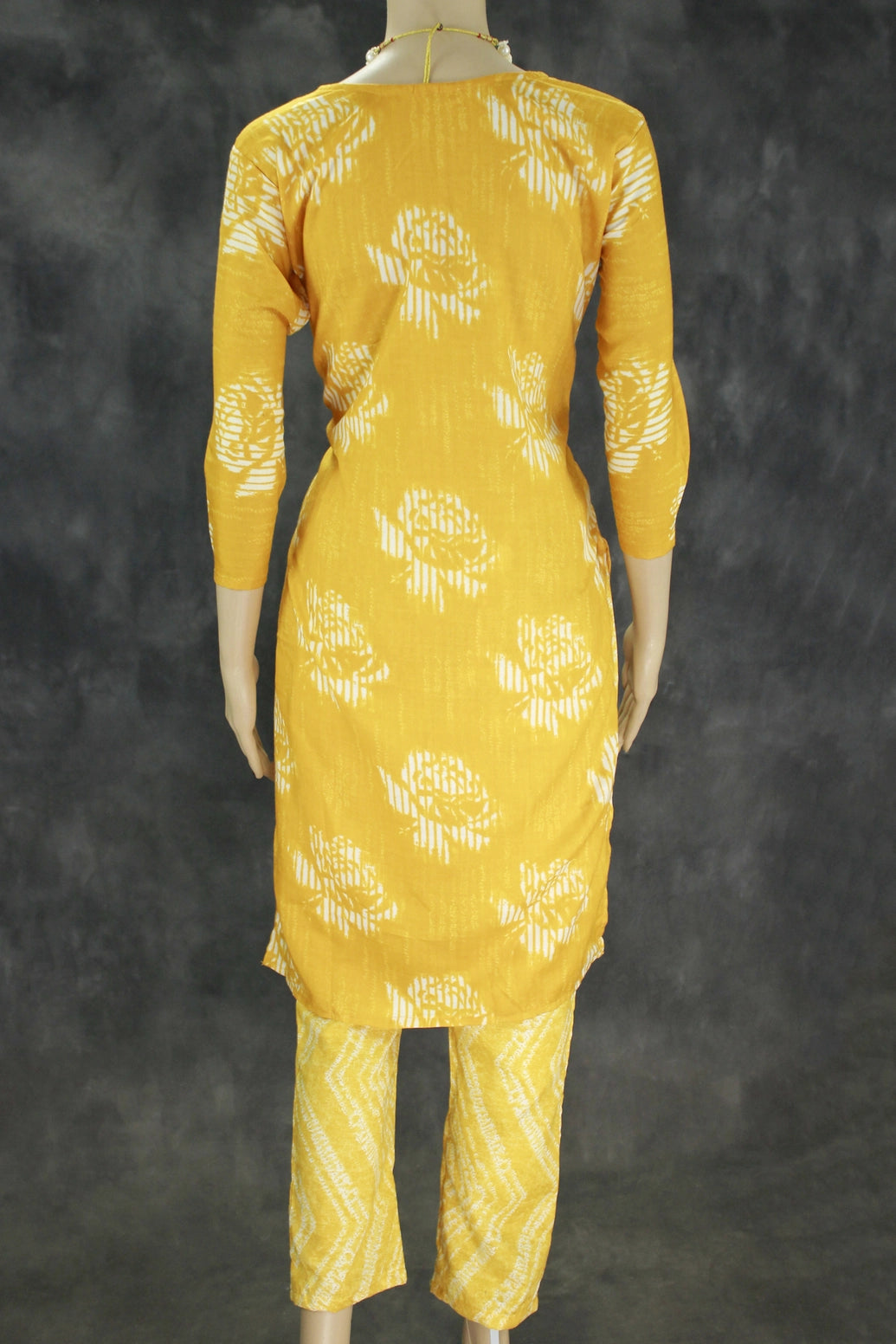 Yellow Cotton 2 Piece Kurta Set with Floral Design