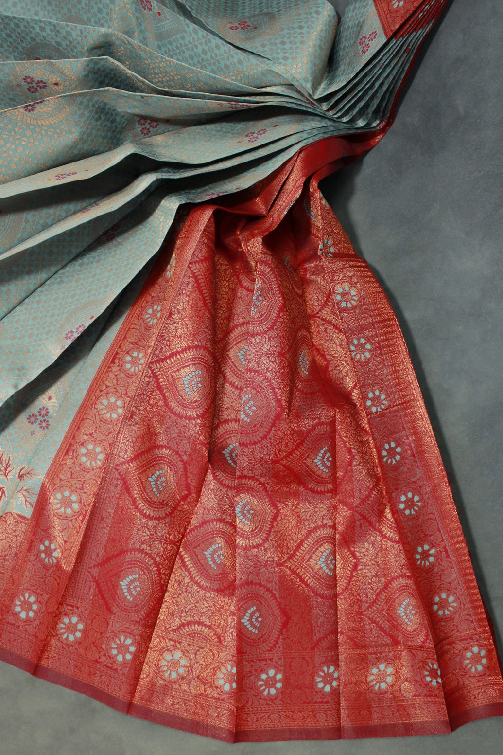 Pastel Blue Kubera Silk Pattu Saree with Design Border, Blouse Piece & Visiri Folding