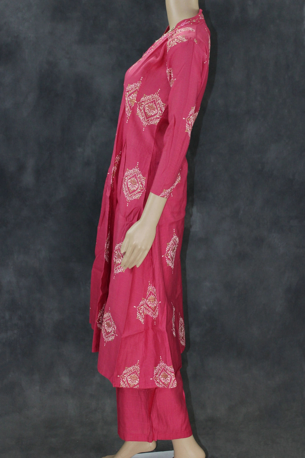 Pink Cotton 3-Piece Kurti Set with V-Neck Work, Elastic Pant & Chiffon Dupatta