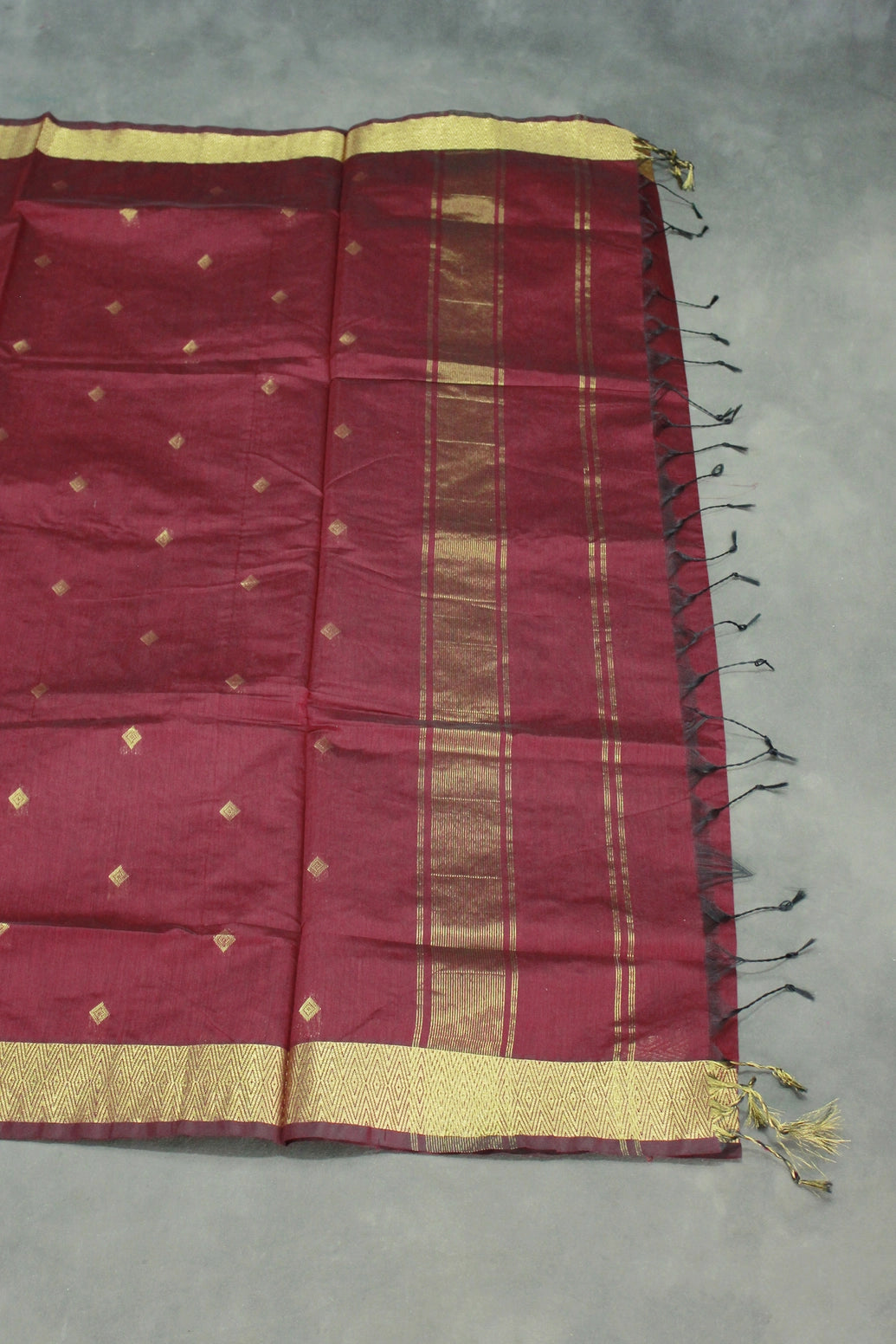 Maroon Silk Cotton Saree with Zari Border and Small Butti Pattern, Comes with Blouse