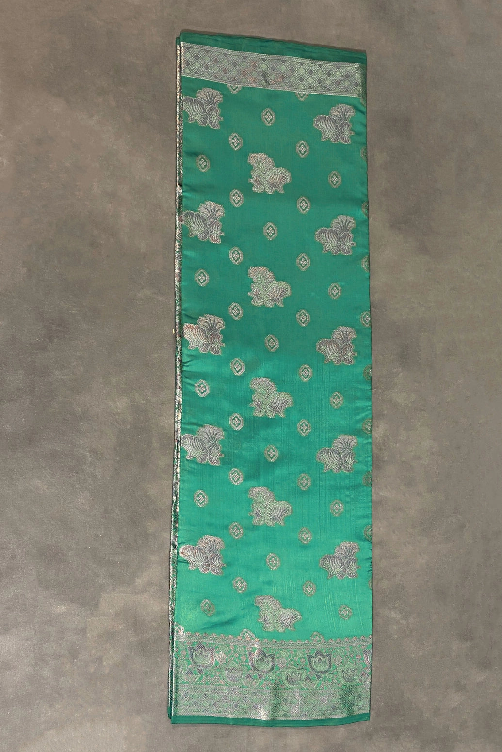 Jungle Green Marathi Tadka Soft Silk Saree with Zari Pallu and Floral Weaving for Women