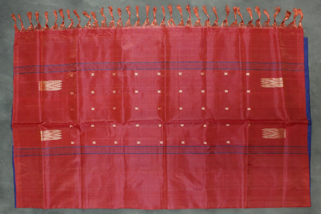 Vaazhai Naar (Banana Pith) Borderless Saree in Red with Contrasting Blue Pallu, Small Buttas & Fringed Tassels