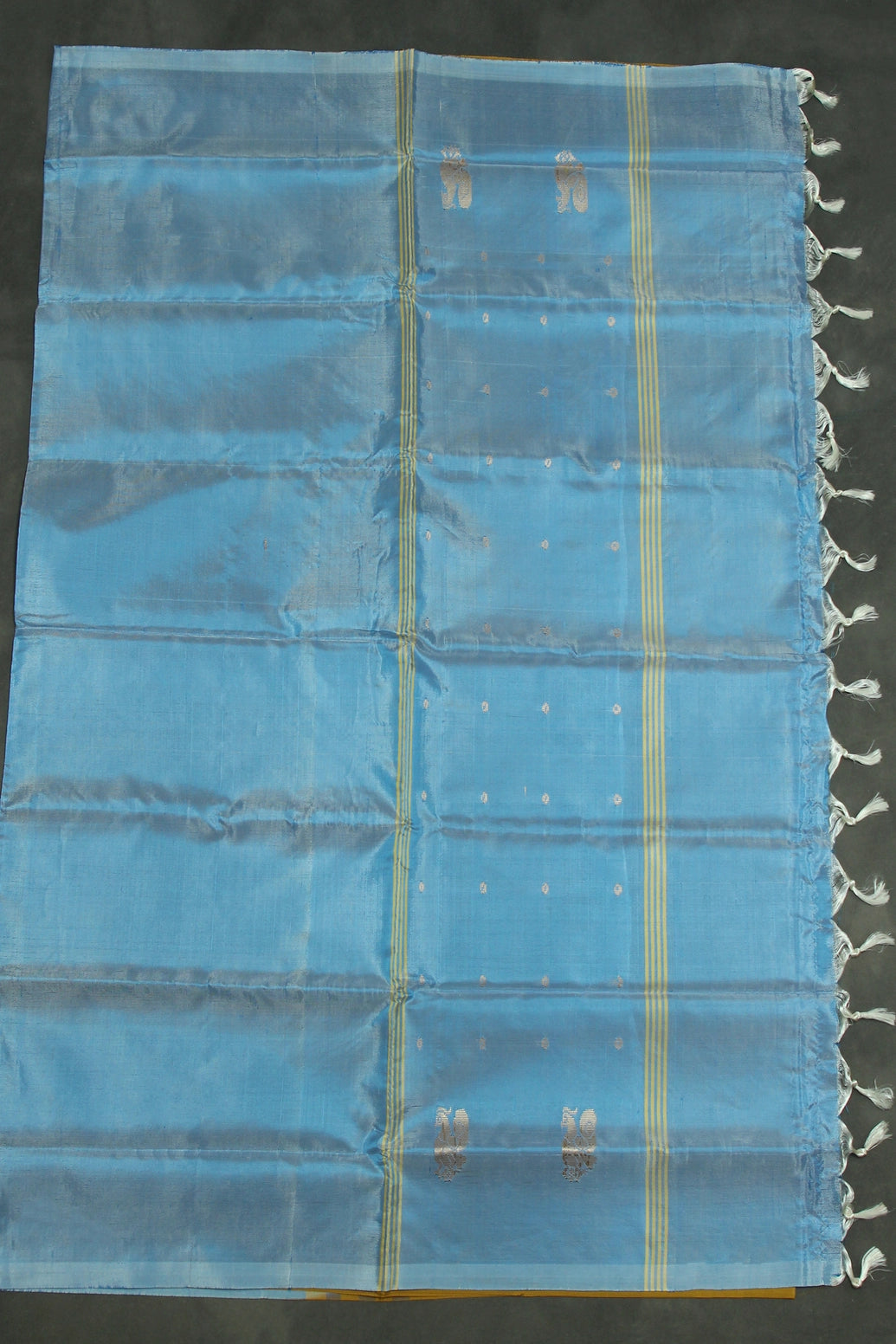Blue Vaazhai Naar (Banana Pith) Borderless Saree with Small Butta and Gold Pallu