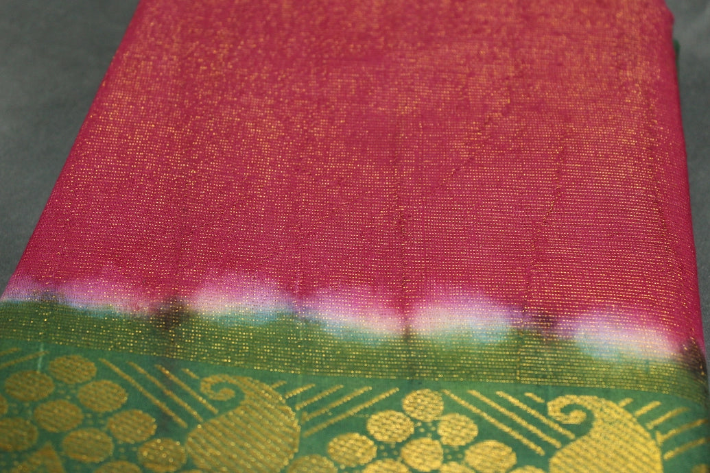 Onion Pink Sungudi Cotton Saree with Green Gold-Tone Zari Border and Vaira Oosi Diamond Pattern