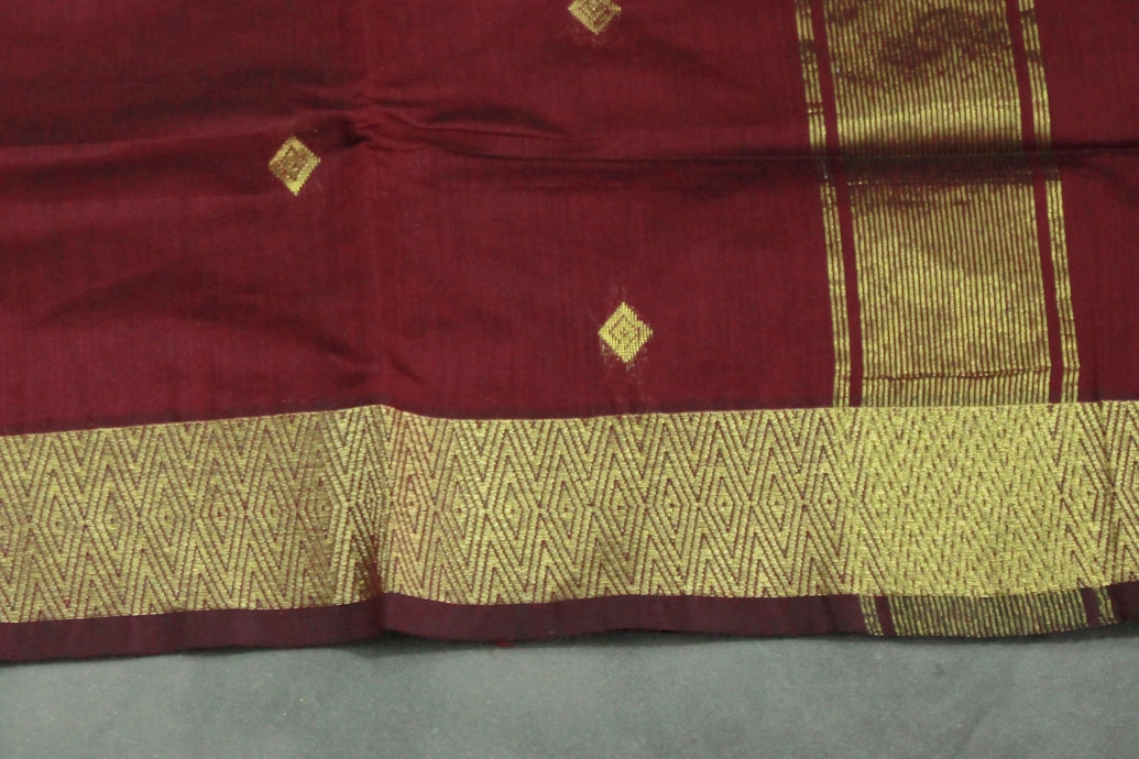 Maroon Silk Cotton Saree with Zari Border and Small Butti Pattern, Comes with Blouse