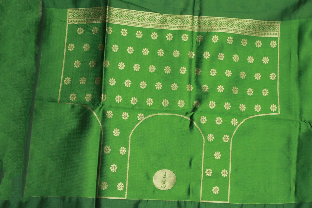 Mehendi Green Paithani Pure Silk Peacock Design Pallu Saree with Zari Woven Border