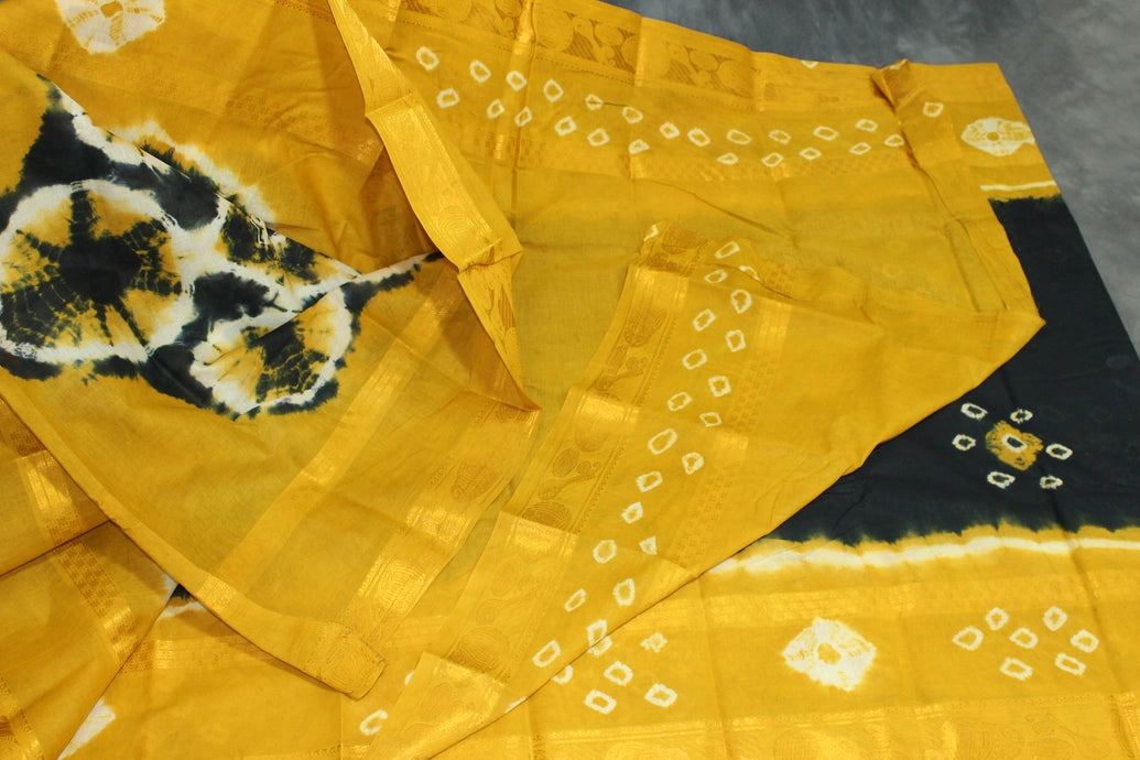 Pure Sungudi Bandhani Saree with Golden Zari Border - Dark Green & Mustard Tie-Dye Saree JCS Fashions