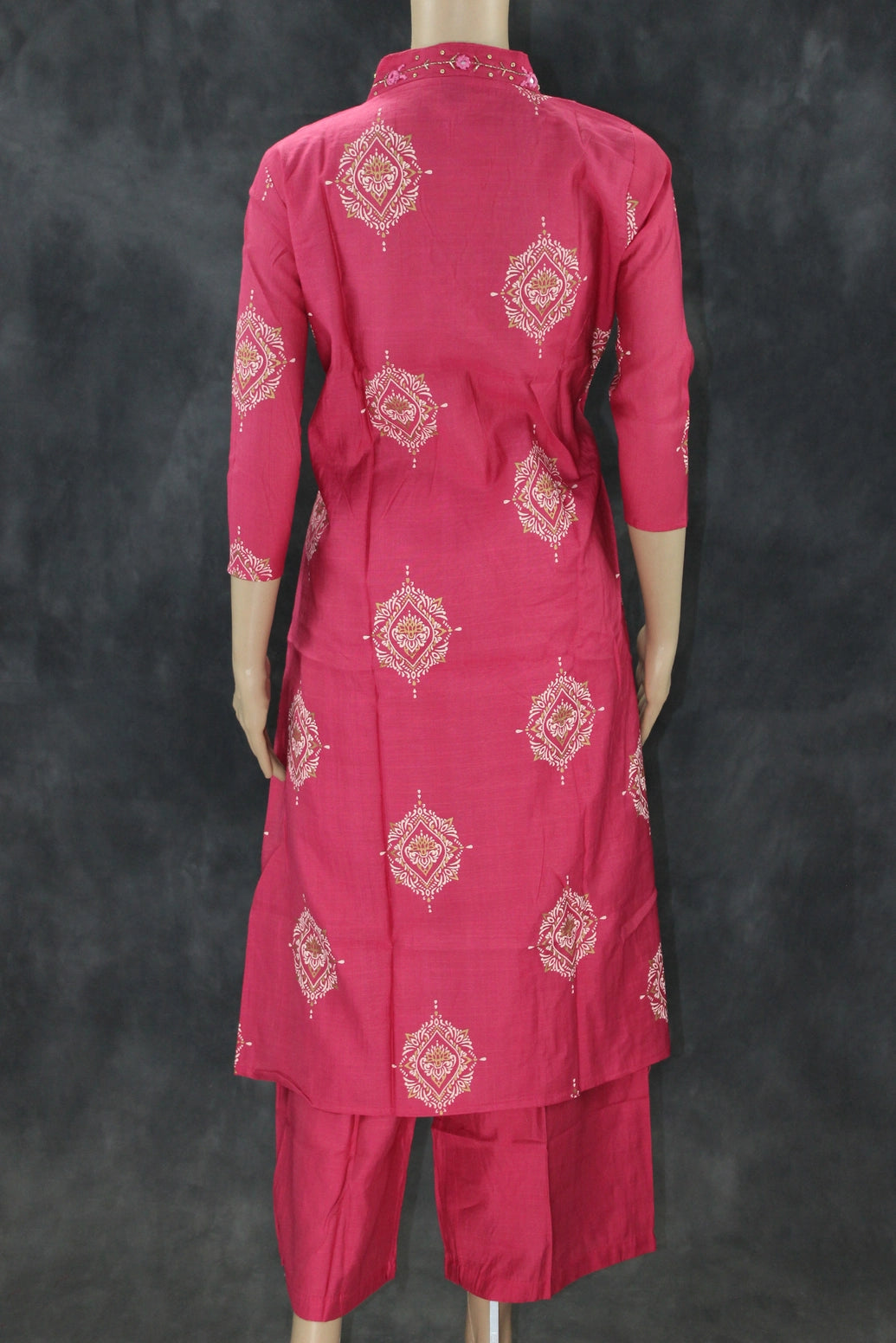 Pink Cotton 3-Piece Kurti Set with V-Neck Work, Elastic Pant & Chiffon Dupatta