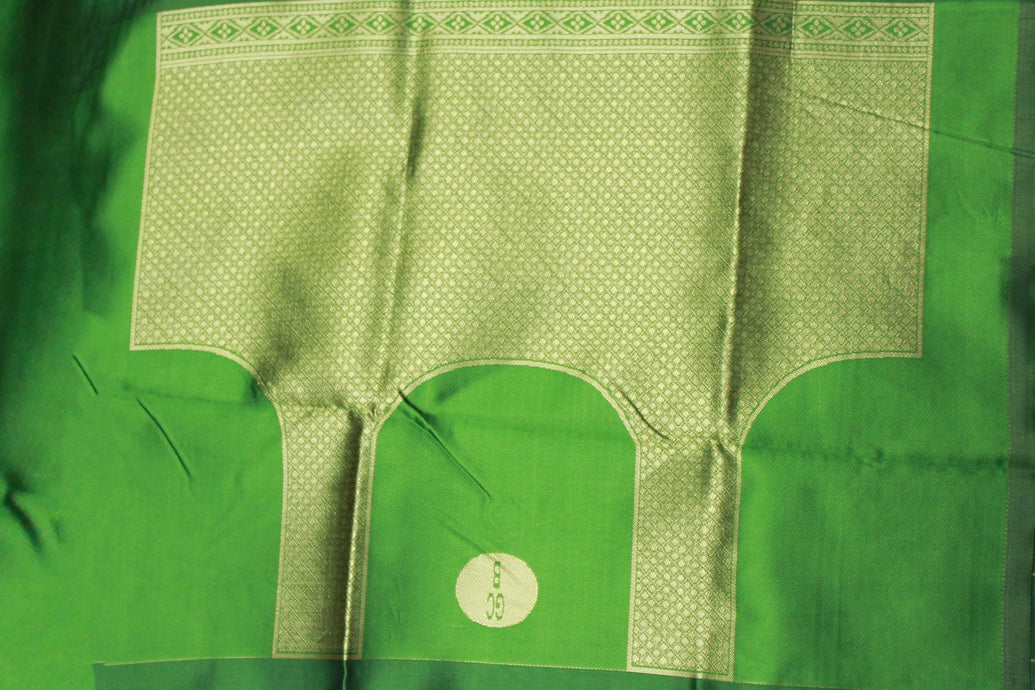 Mehendi Green Paithani Pure Silk Peacock Design Pallu Saree with Zari Woven Border