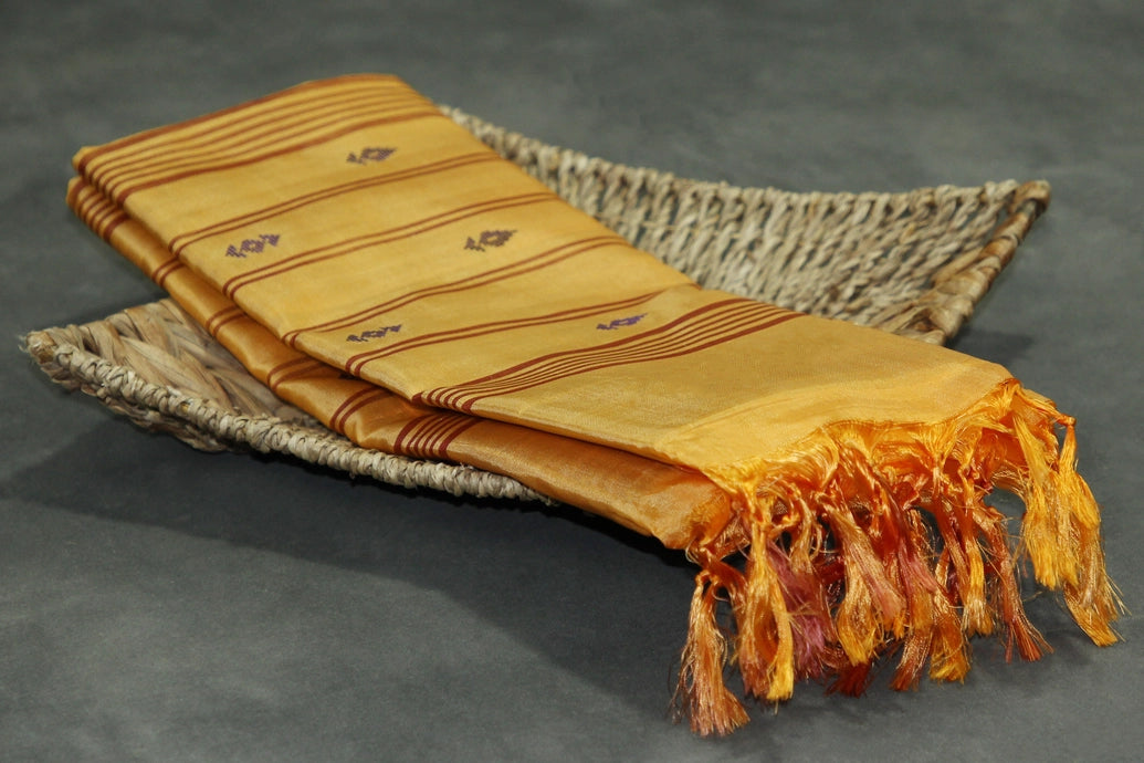 Traditional Orange Vaazhai Naar (Banana Pith) Borderless Saree with Small Butta Motifs and Contrast Pallu