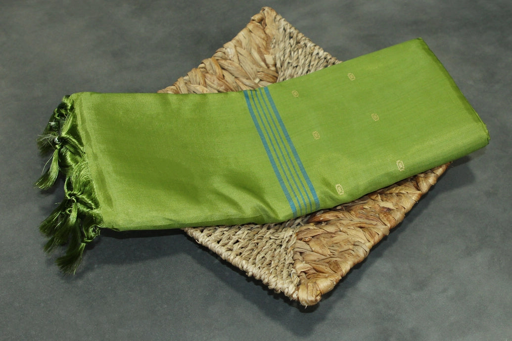 Green Vaazhai Naar (Banana Pith) Borderless Saree with Small Buttas and Blue Pallu