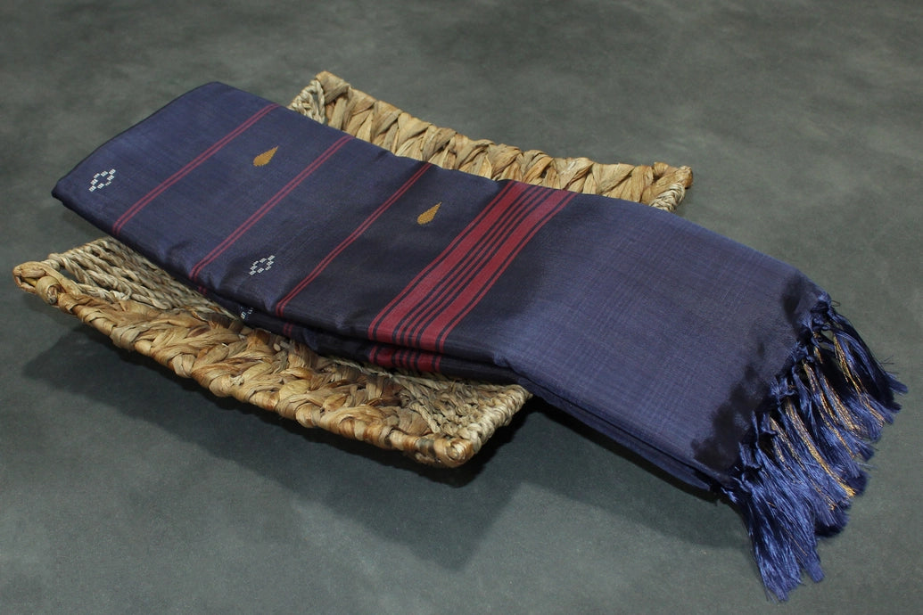 Navy Blue Vaazhai Naar (Banana Pith) Saree with Traditional Zari Border and Blouse