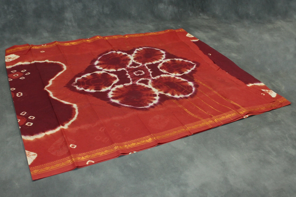 Maroon Bandhani Sungudi Cotton Saree with Golden Zari Border - 5.5m Saree JCS Fashions