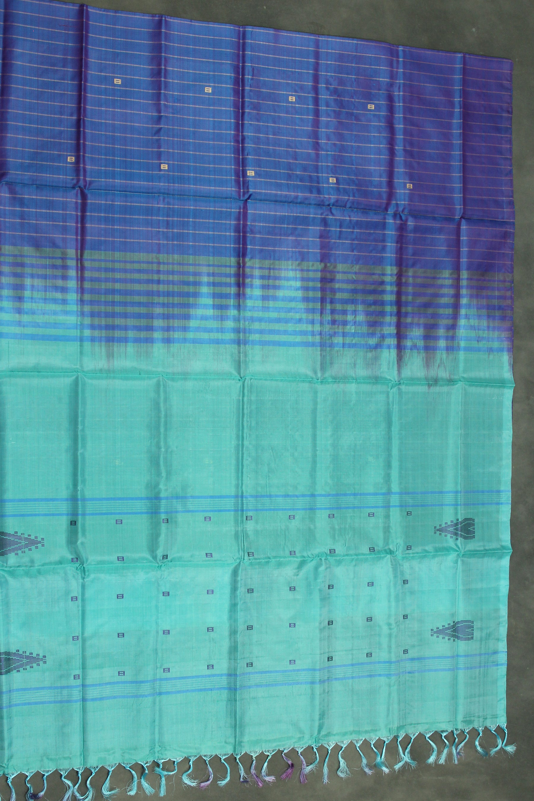 Sea Green Vaazhai Naar (Banana Pith) Handloom Saree with Small Butta - Borderless Traditional Saree - Sea Green