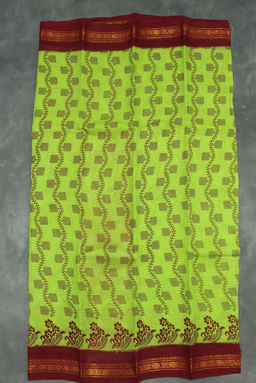 Elegant Green & Red Floral Print Poly Cotton Saree for Everyday Wear Saree JCS Fashions