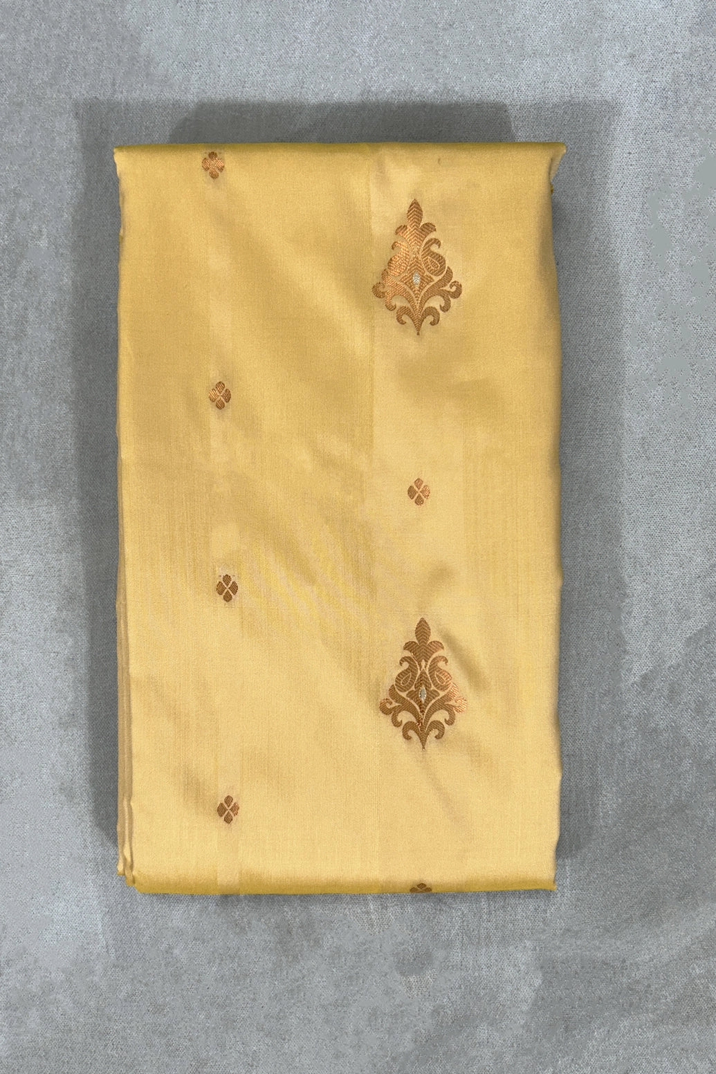 Cream Korvai Soft Silk Saree with Delicate Gold Zari Buttas and Traditional Floral Border with Blouse - Cream