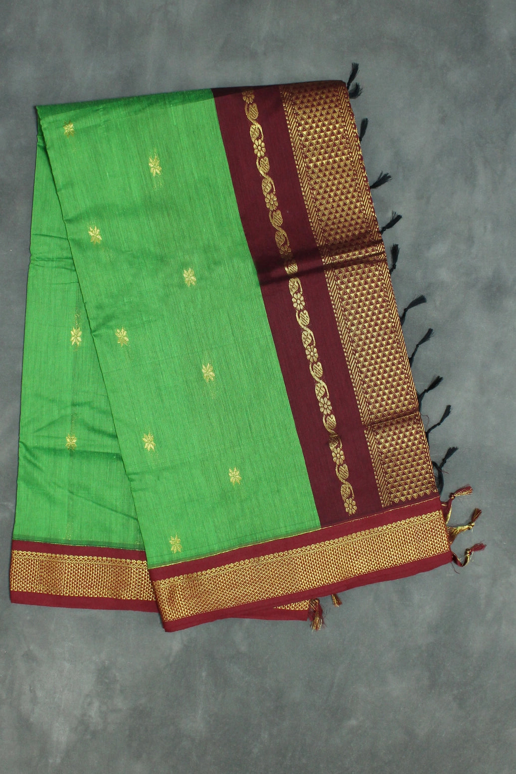 Green Silk Cotton Saree with Maroon Zari Border, Small Buttas and Grand Pallu - With Blouse Saree JCS Fashions Green 5.5 meters