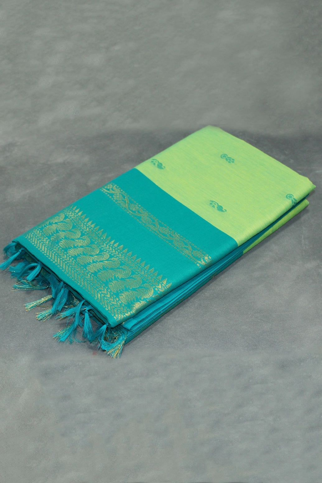 Kalyani Cotton Saree with Zari Border and Putta Motifs, Light Green Teal Pallu Saree JCS Fashions Light Green 5.5 meters