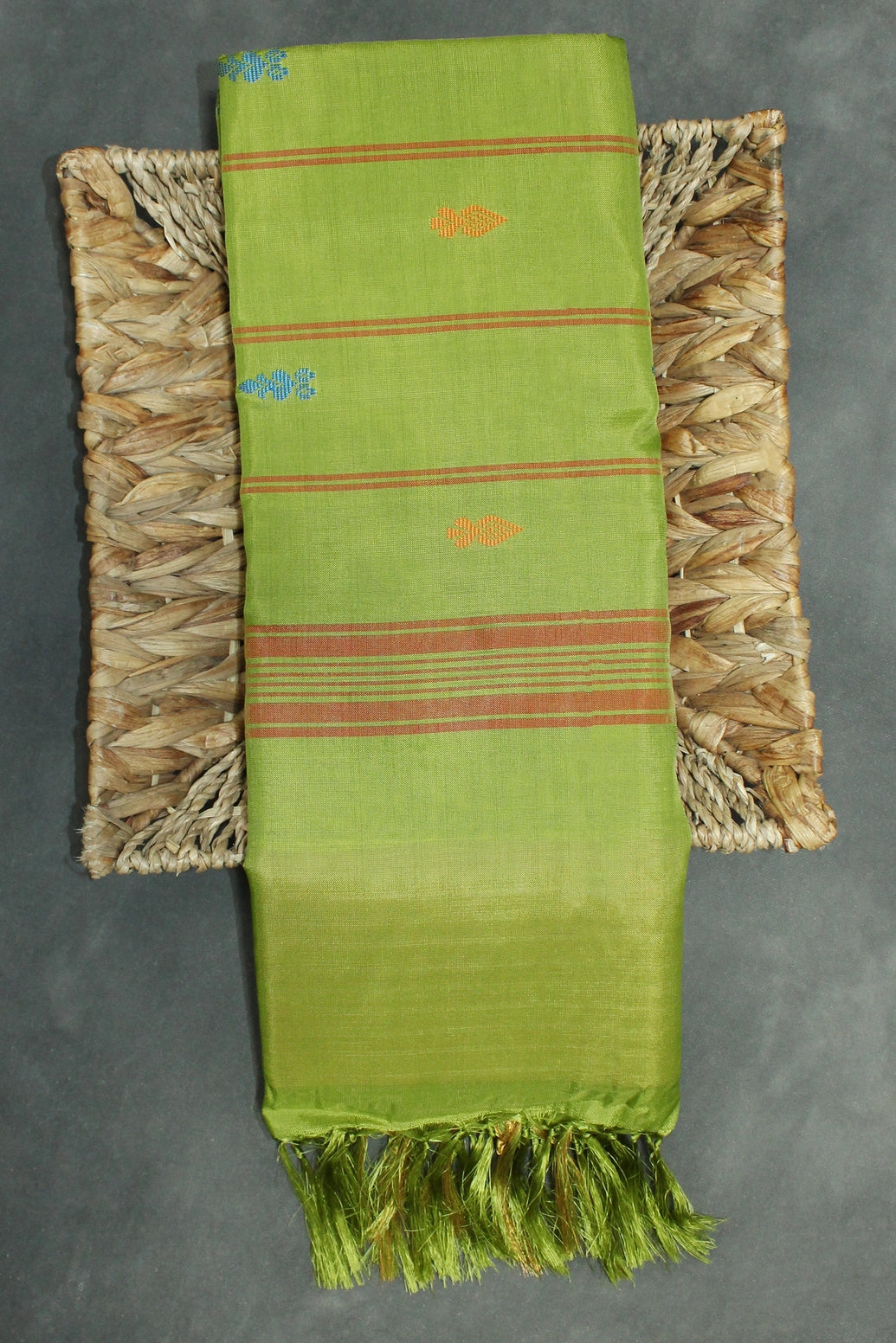 Vaazhai Naar (Banana Pith) Saree with Zari Border and Full-Body Buttas - Pink - Pink