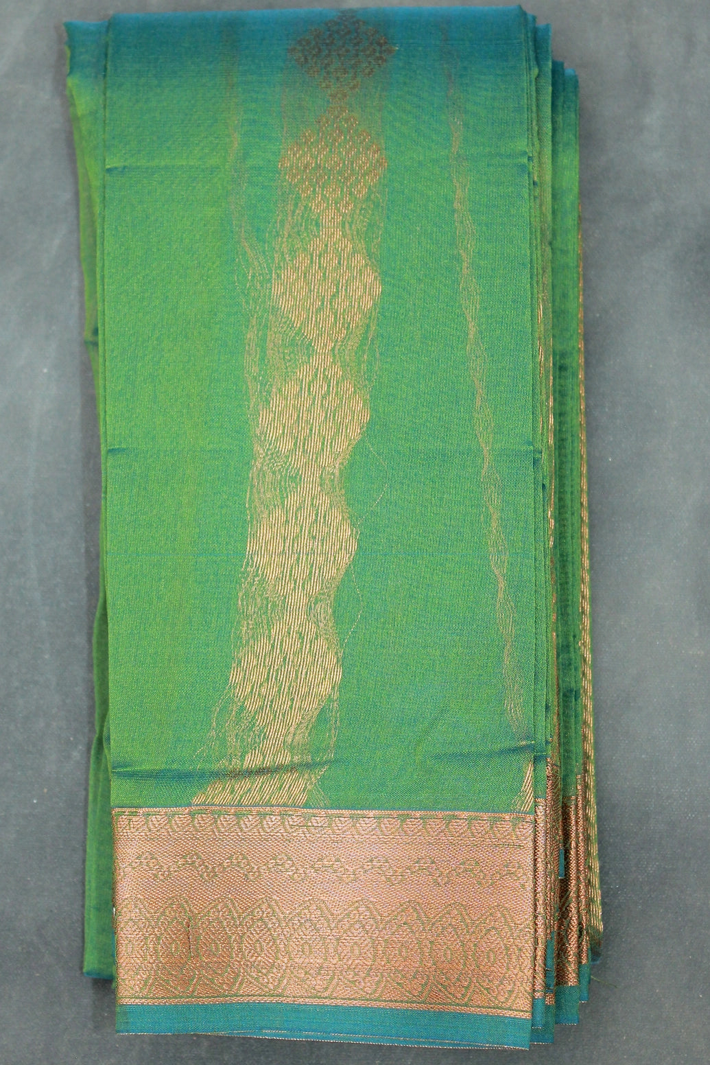 Green Silk Cotton Saree with Beautiful Zari Border and Blouse Piece, Traditional Woven Design - Green