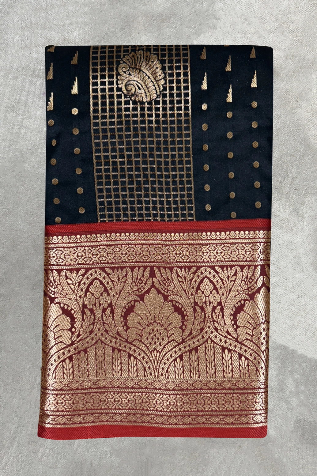 Pure Silk Saree with Heavy Pallu and Border, Silk Mark Included Saree with Blouse Piece - 5.5 meters