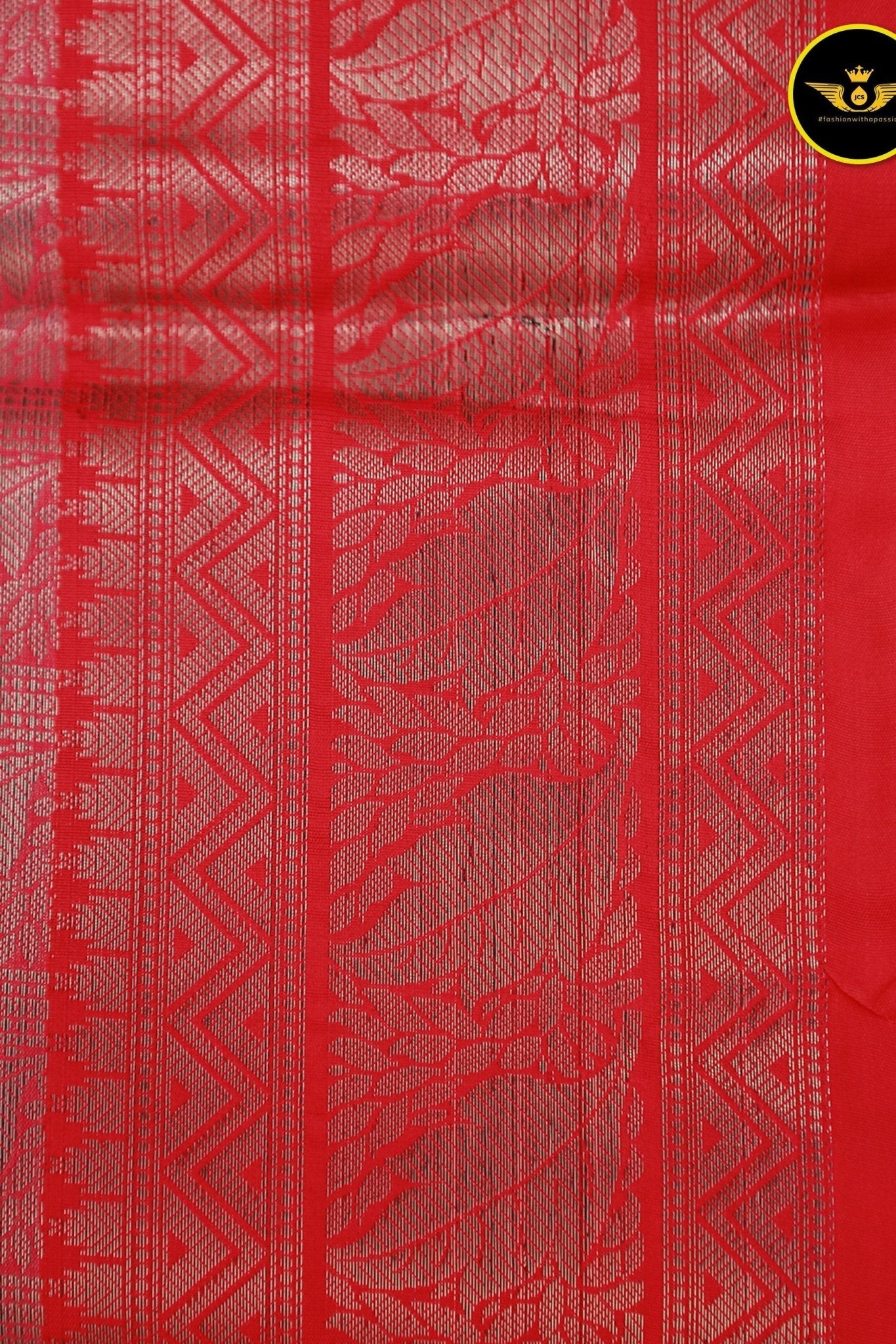 Antique Zari Borders & Contrasting Pallu: Semi Silk Saree Saree JCS Fashions