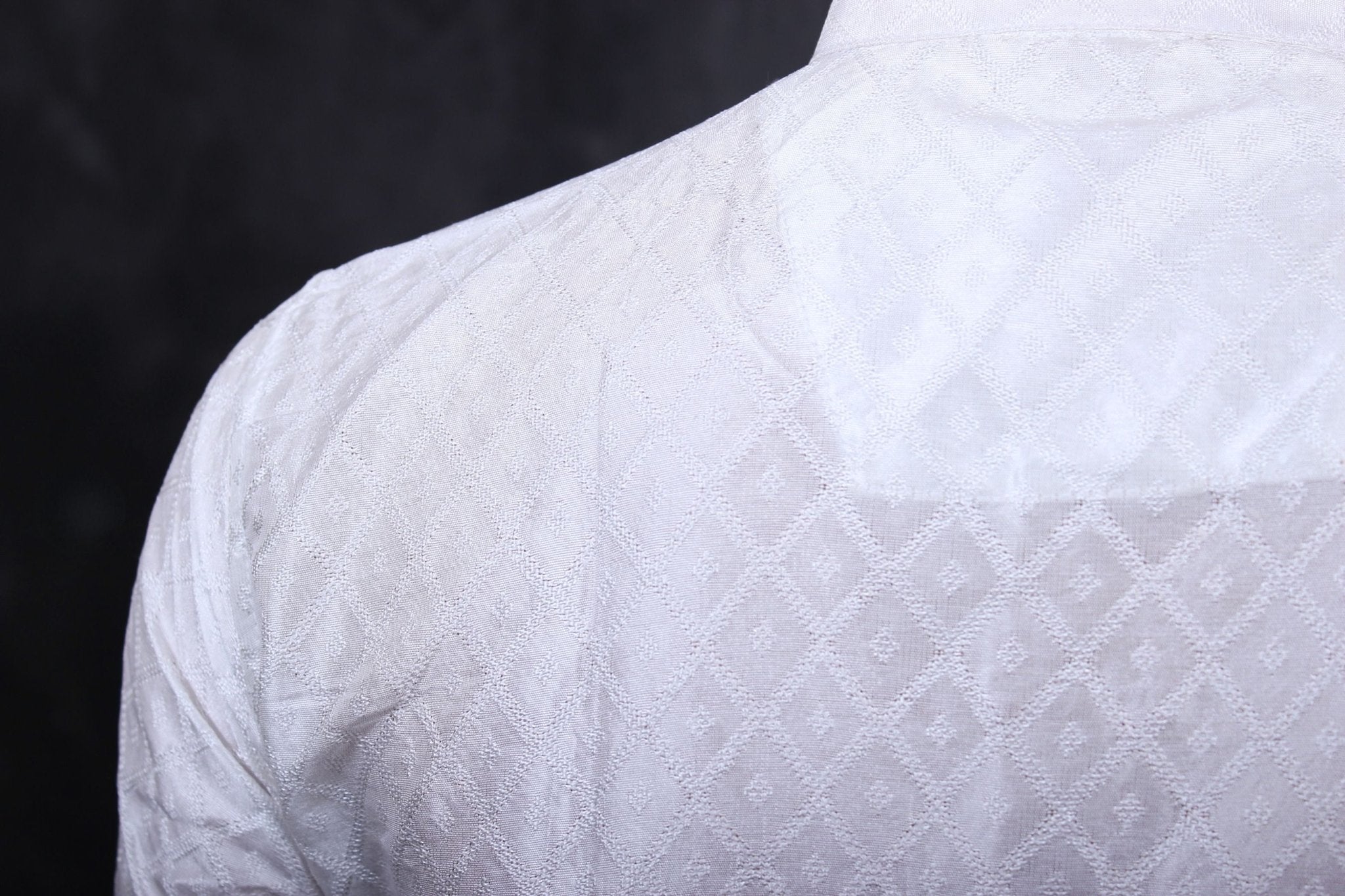 Chic Men's Diamond Pattern Kurta - Regal Design and Premium Comfort Men JCS Fashions