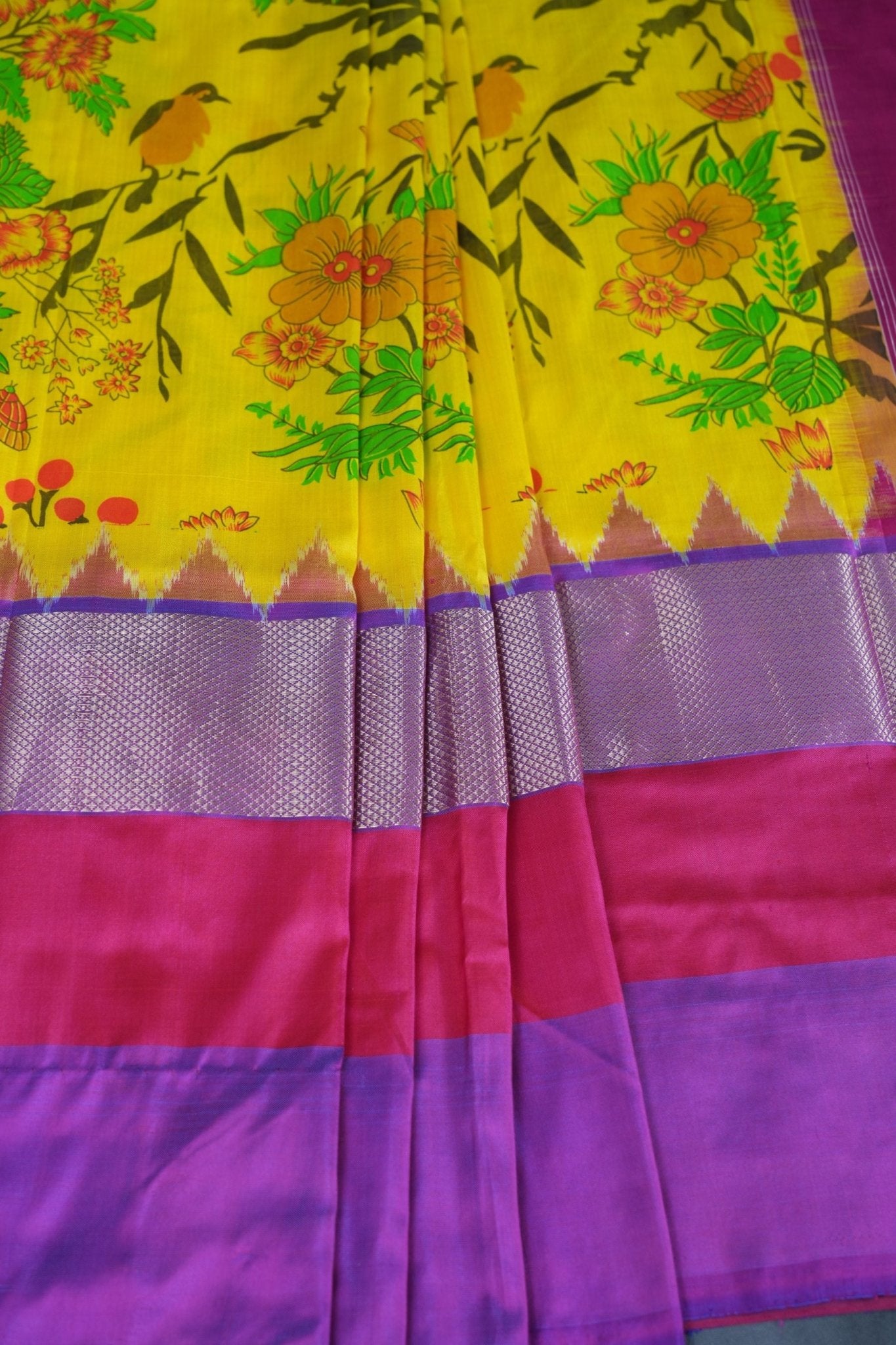 Elegant Gadwal Patola Weaved Border Saree with Kanchi Zari detail Saree JCS Fashions