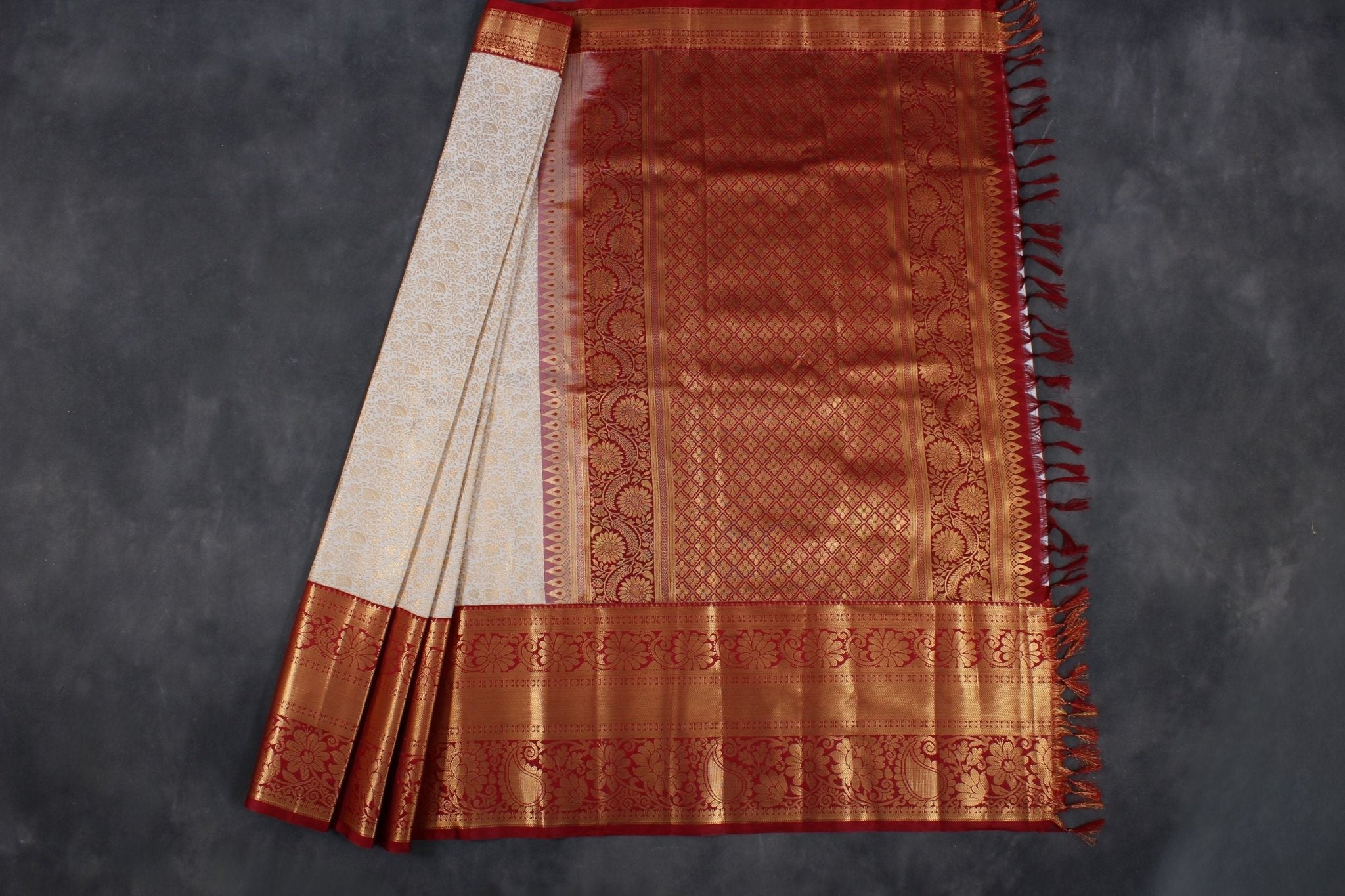 Elegant Kanchipuram Silk Saree - Traditional Design with Vibrant Color Saree JCS Fashions