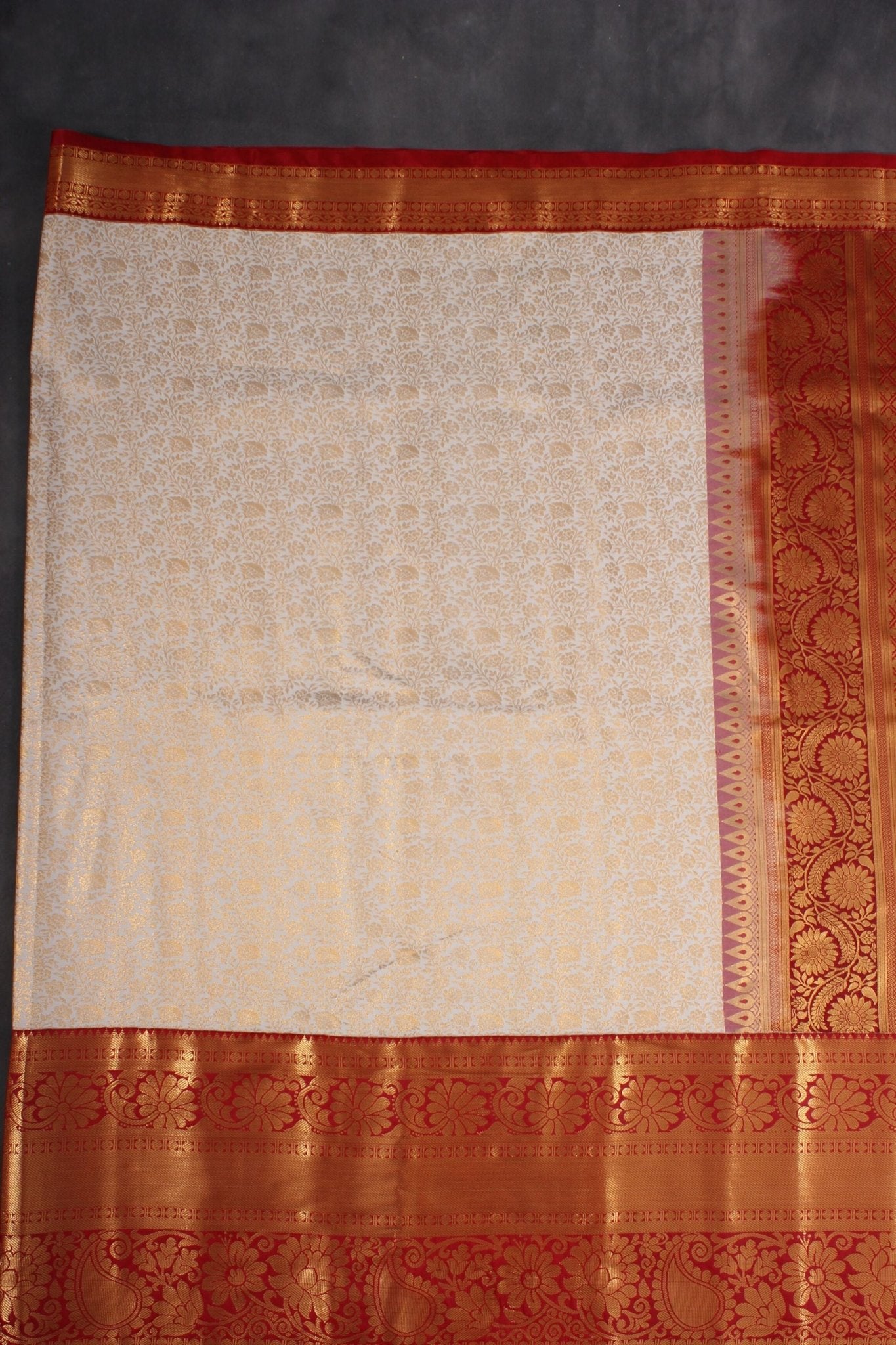 Elegant Kanchipuram Silk Saree - Traditional Design with Vibrant Color Saree JCS Fashions