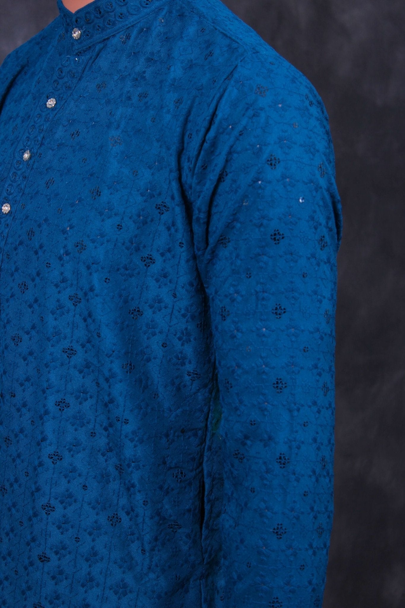 Elegant Men's Lakhnavi Kurta with Exquisite Embroidery & Resham Detailing Men JCS Fashions