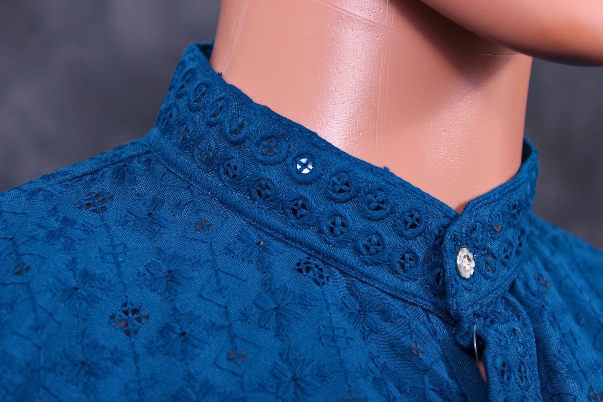 Elegant Men's Lakhnavi Kurta with Exquisite Embroidery & Resham Detailing Men JCS Fashions