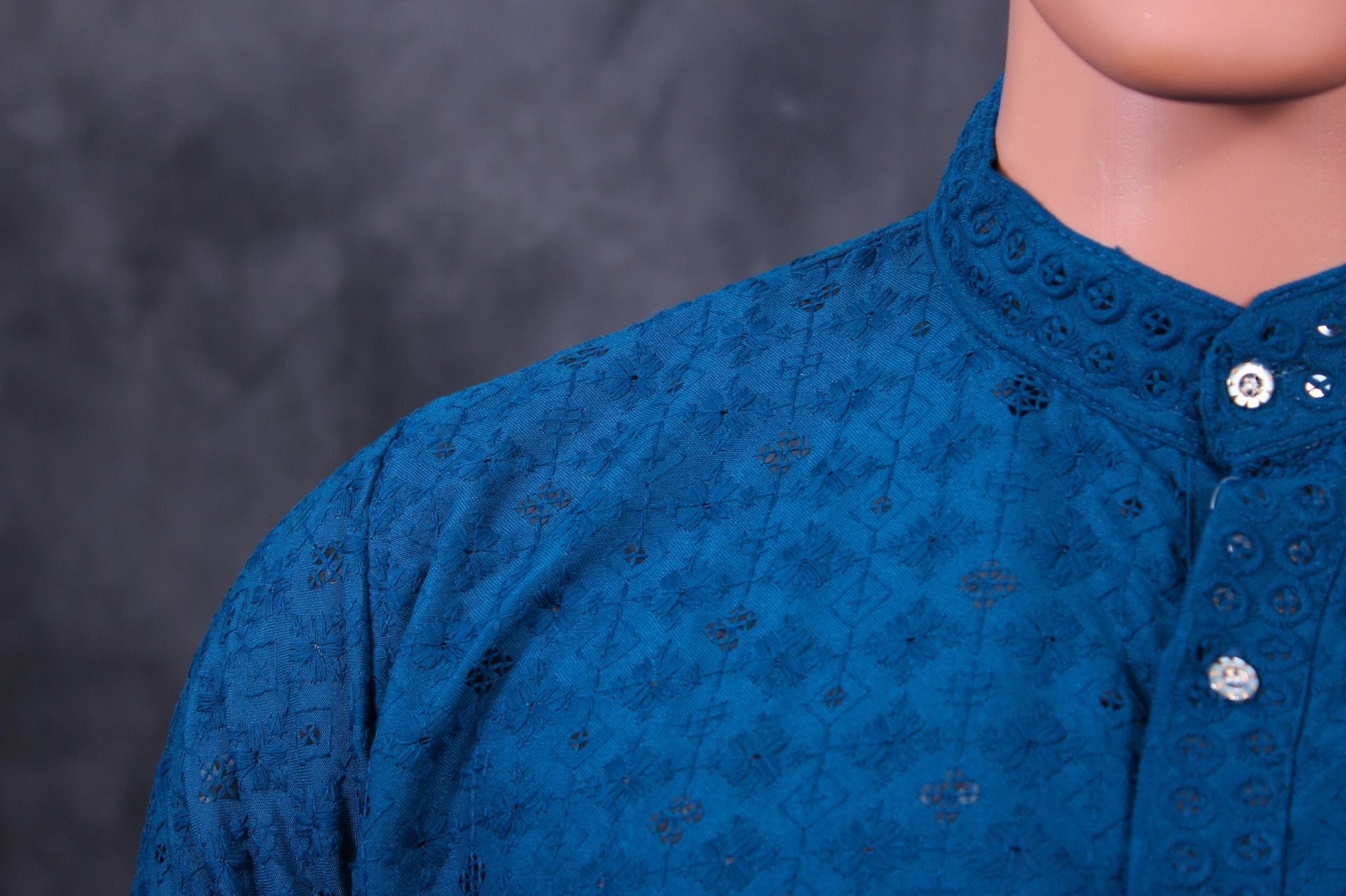 Elegant Men's Lakhnavi Kurta with Exquisite Embroidery & Resham Detailing Men JCS Fashions