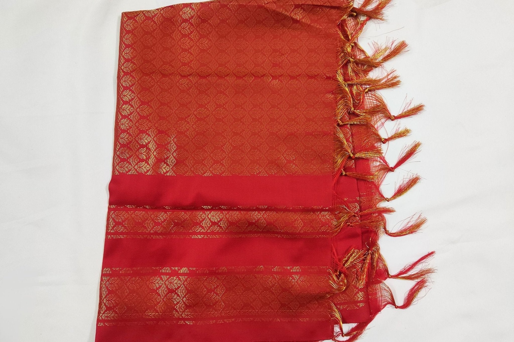 Elegant Ponnadai Shawl by JCSFashions - Blend of Tradition and Style Shawl JCS Fashions