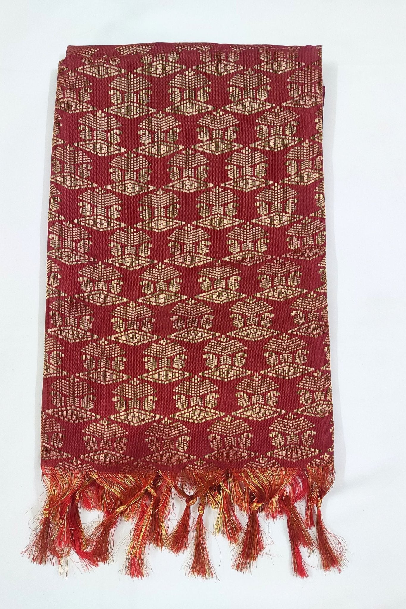 Elegant Ponnadai Shawl by JCSFashions - Blend of Tradition and Style - JCS Fashions