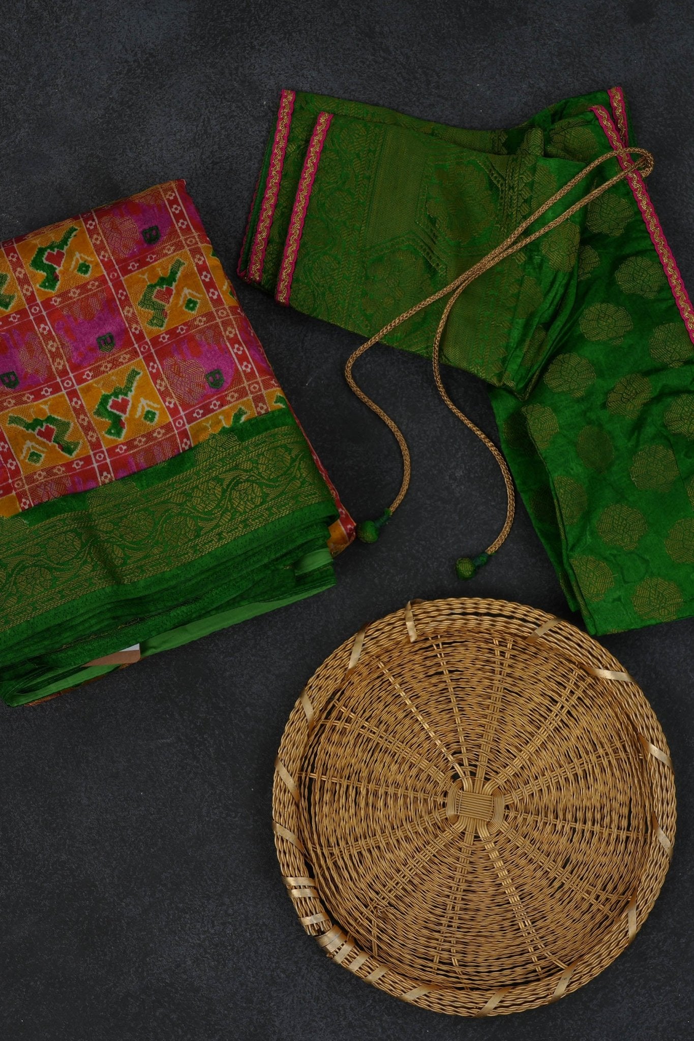 Elegant Soft Pochampally Silk Saree with Ikkat Weave & Kanchi Borders SAREE JCS Fashions Pink 5.5 meters