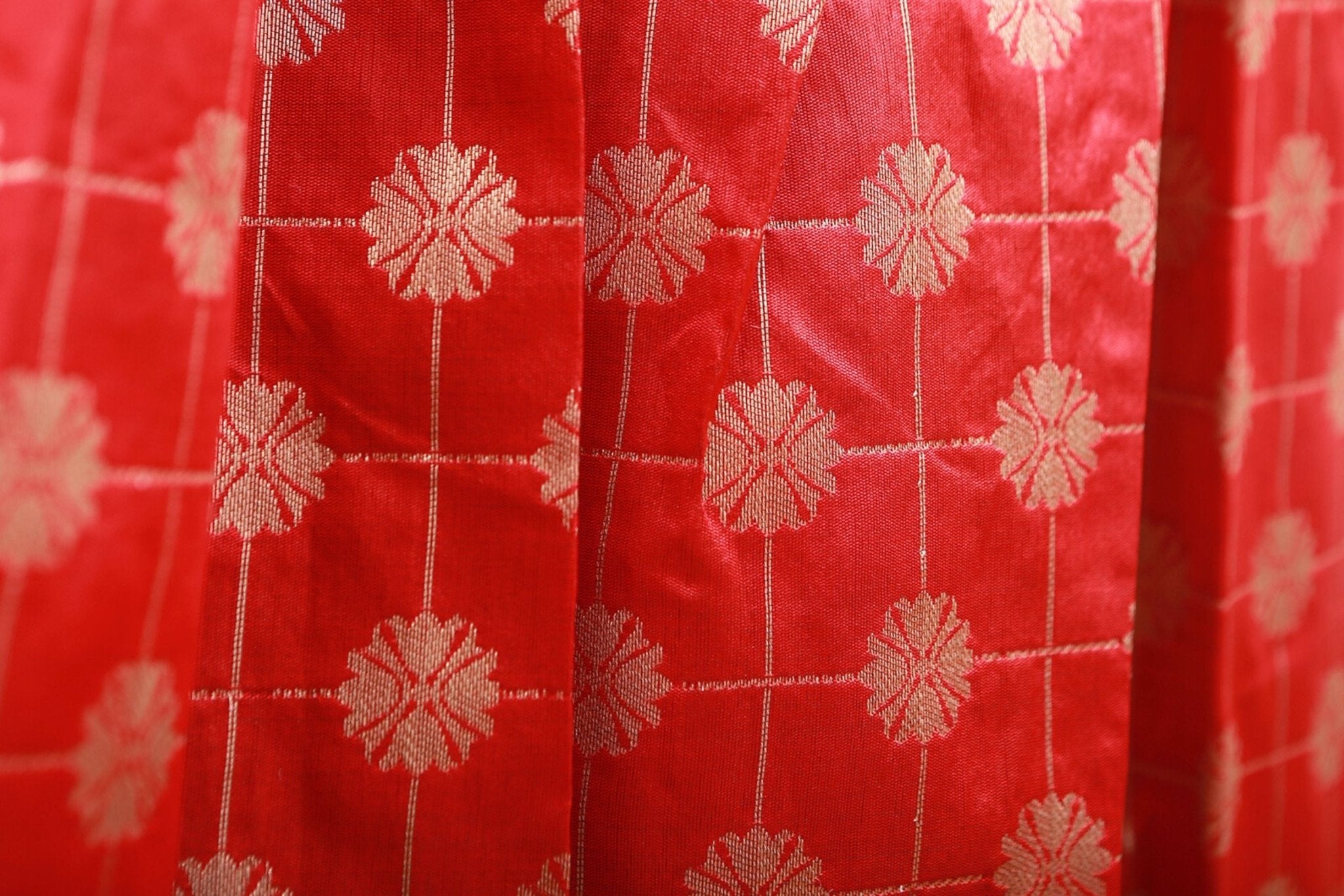 Exquisite Banarasi Pattu Lehenga with Kanchi Border and Blouse LEHENGA JCS Fashions